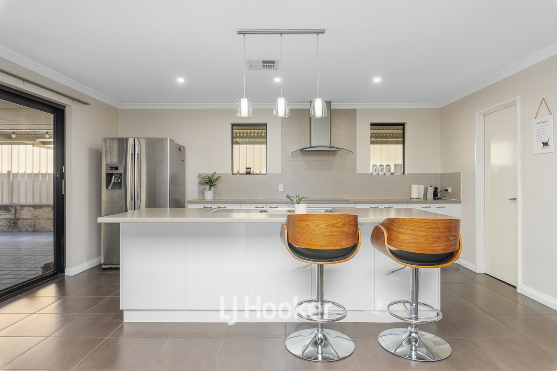 10 Peninsula Lakes Drive, EATON