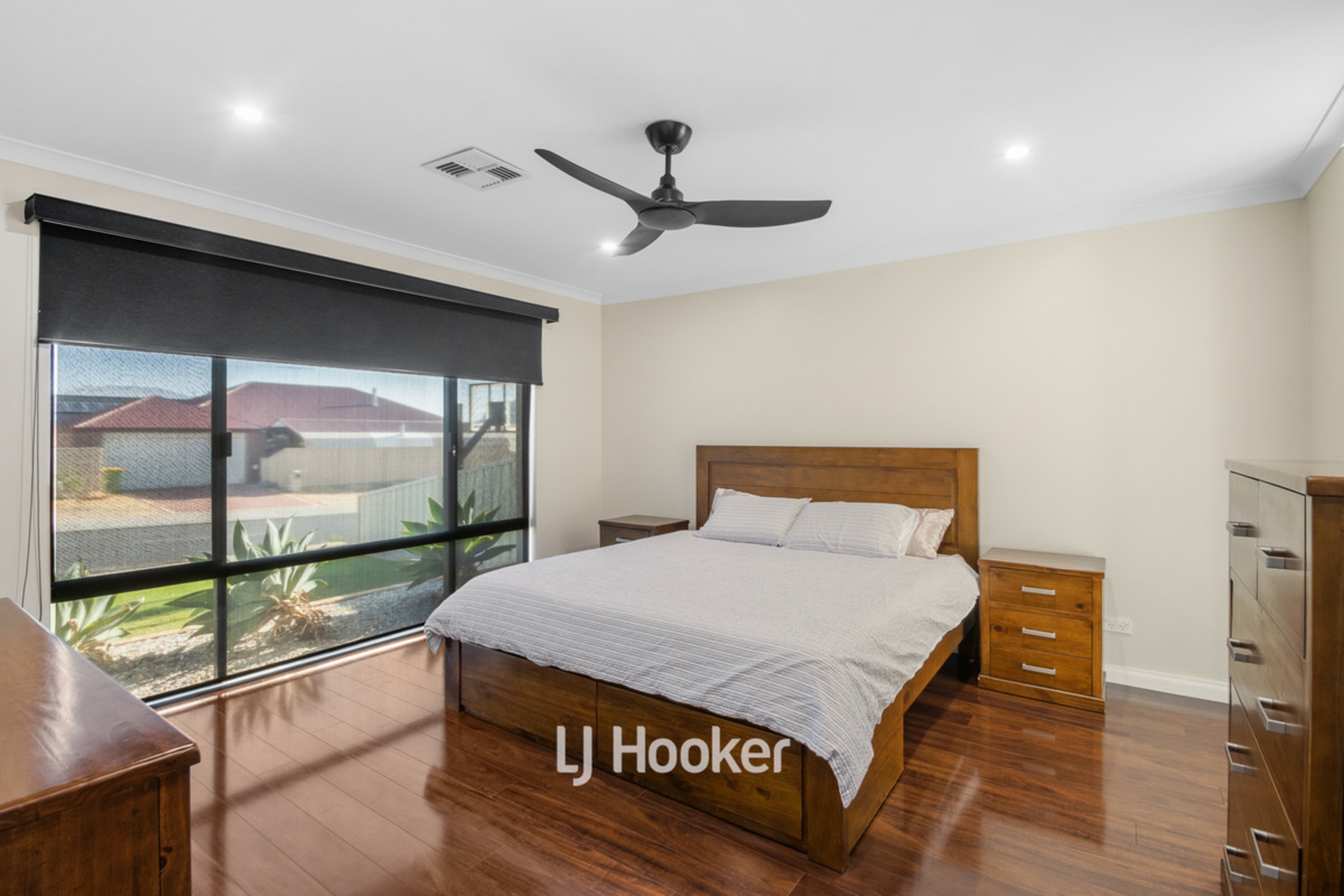 10 Peninsula Lakes Drive, EATON