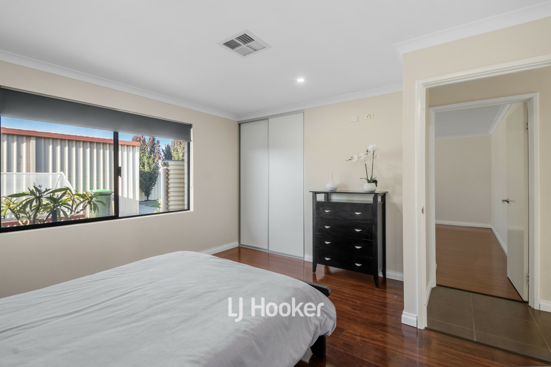 10 Peninsula Lakes Drive, EATON