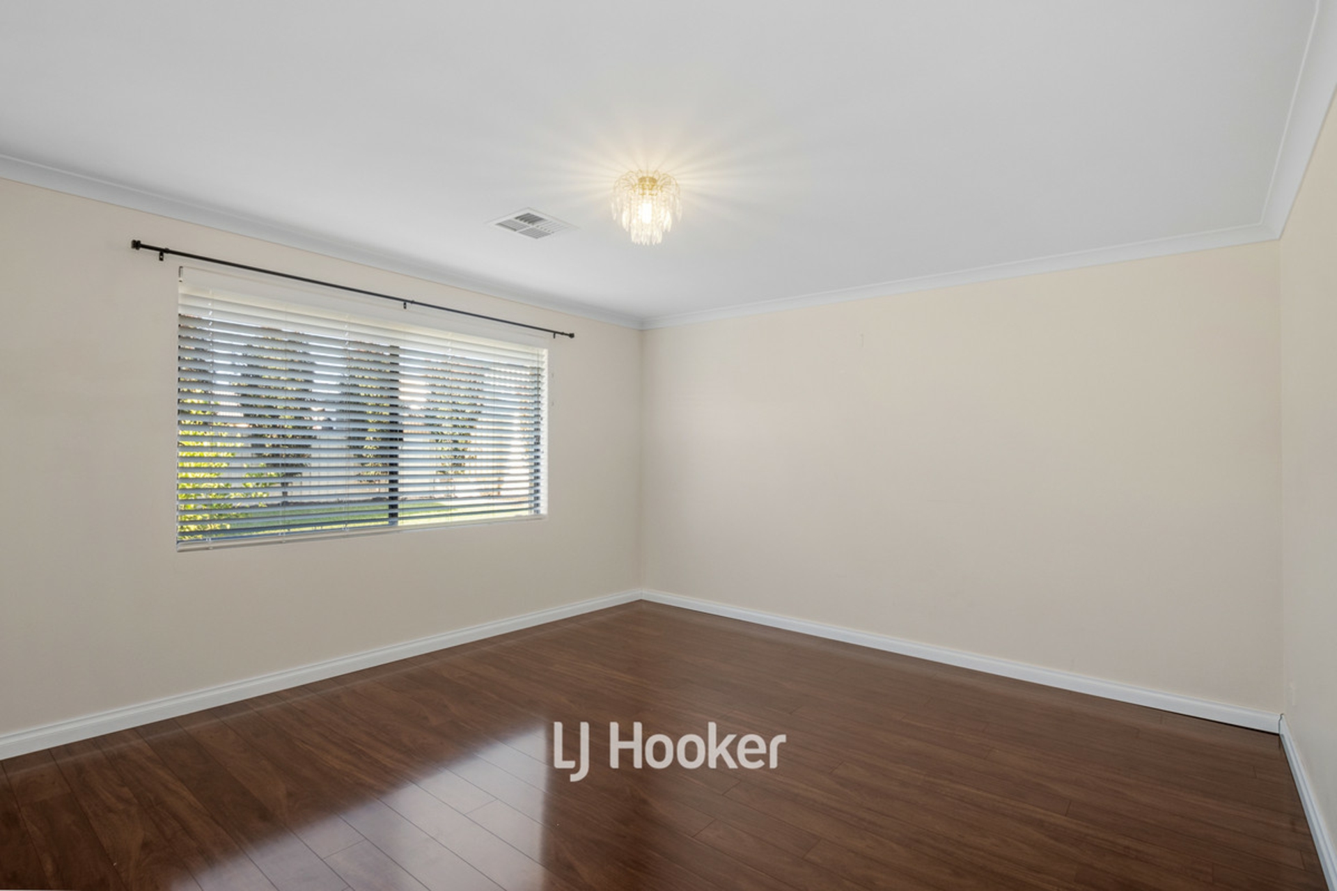10 Peninsula Lakes Drive, EATON