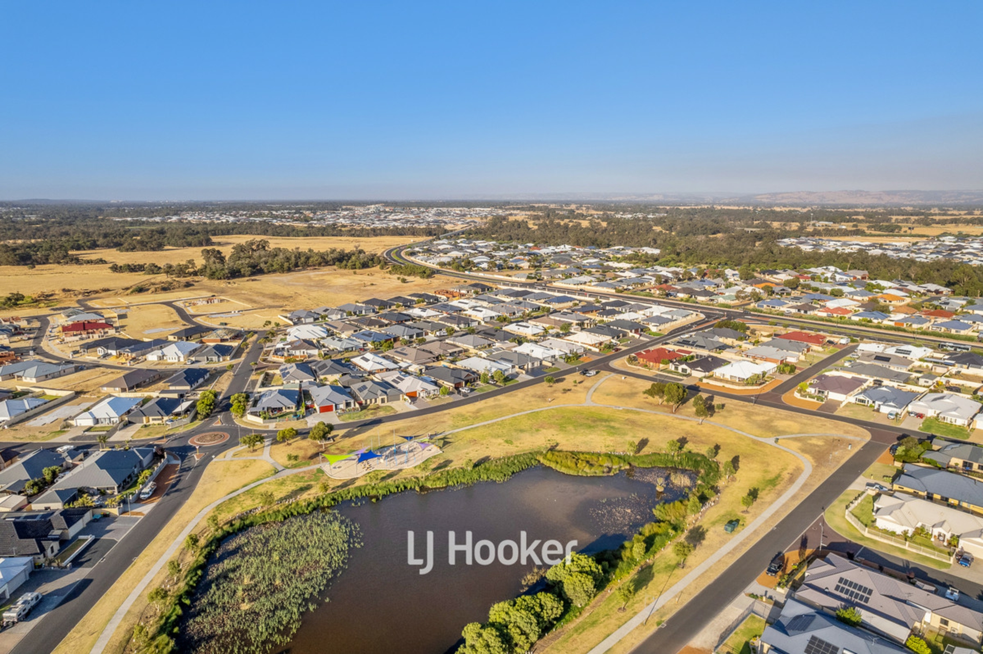 10 Peninsula Lakes Drive, EATON