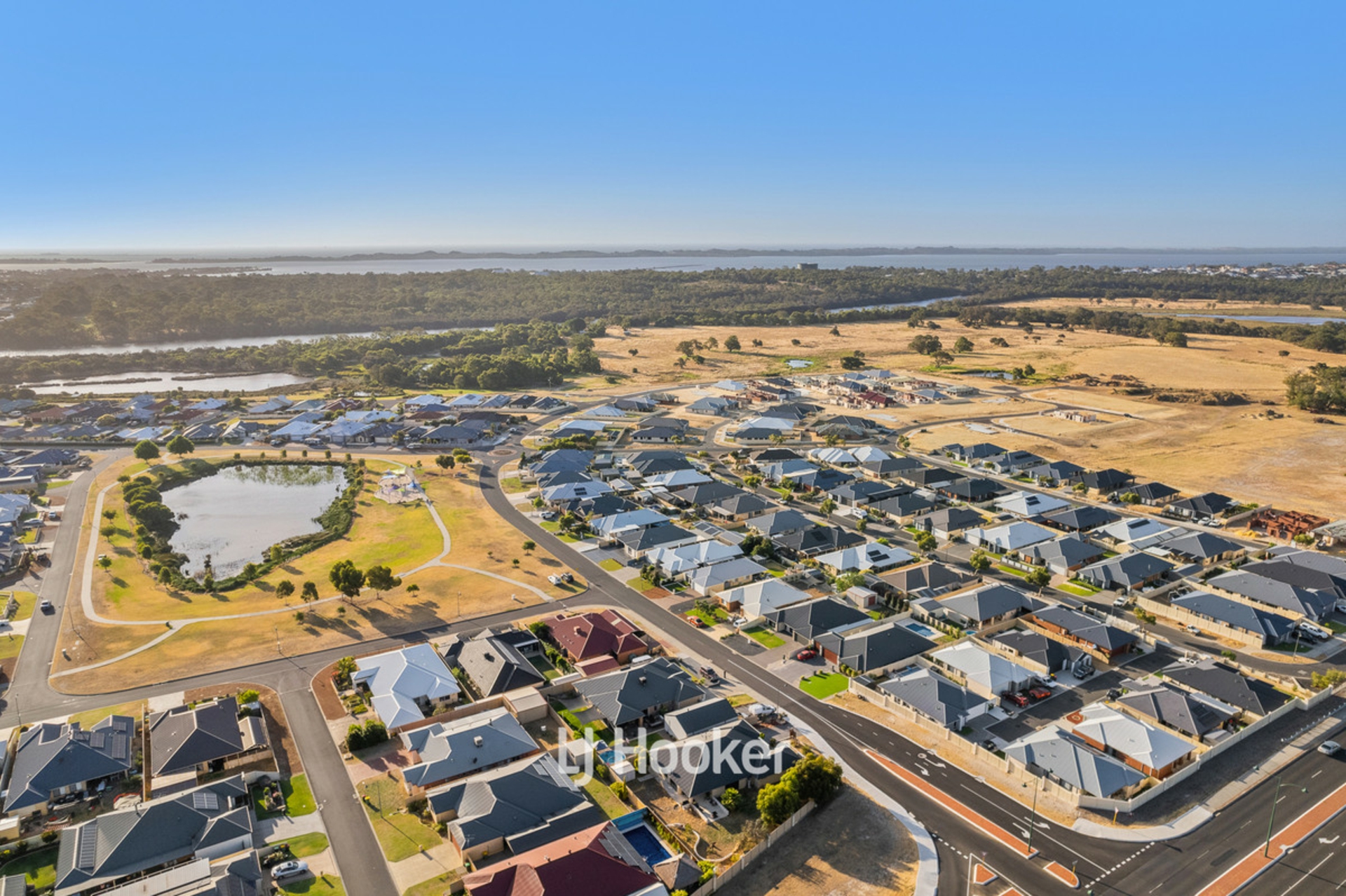 10 Peninsula Lakes Drive, EATON