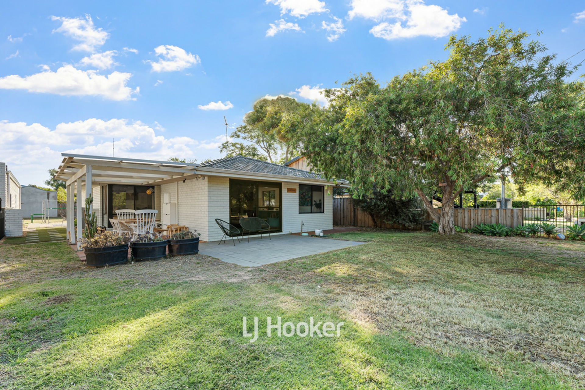 90 Geographe Bay Road, DUNSBOROUGH