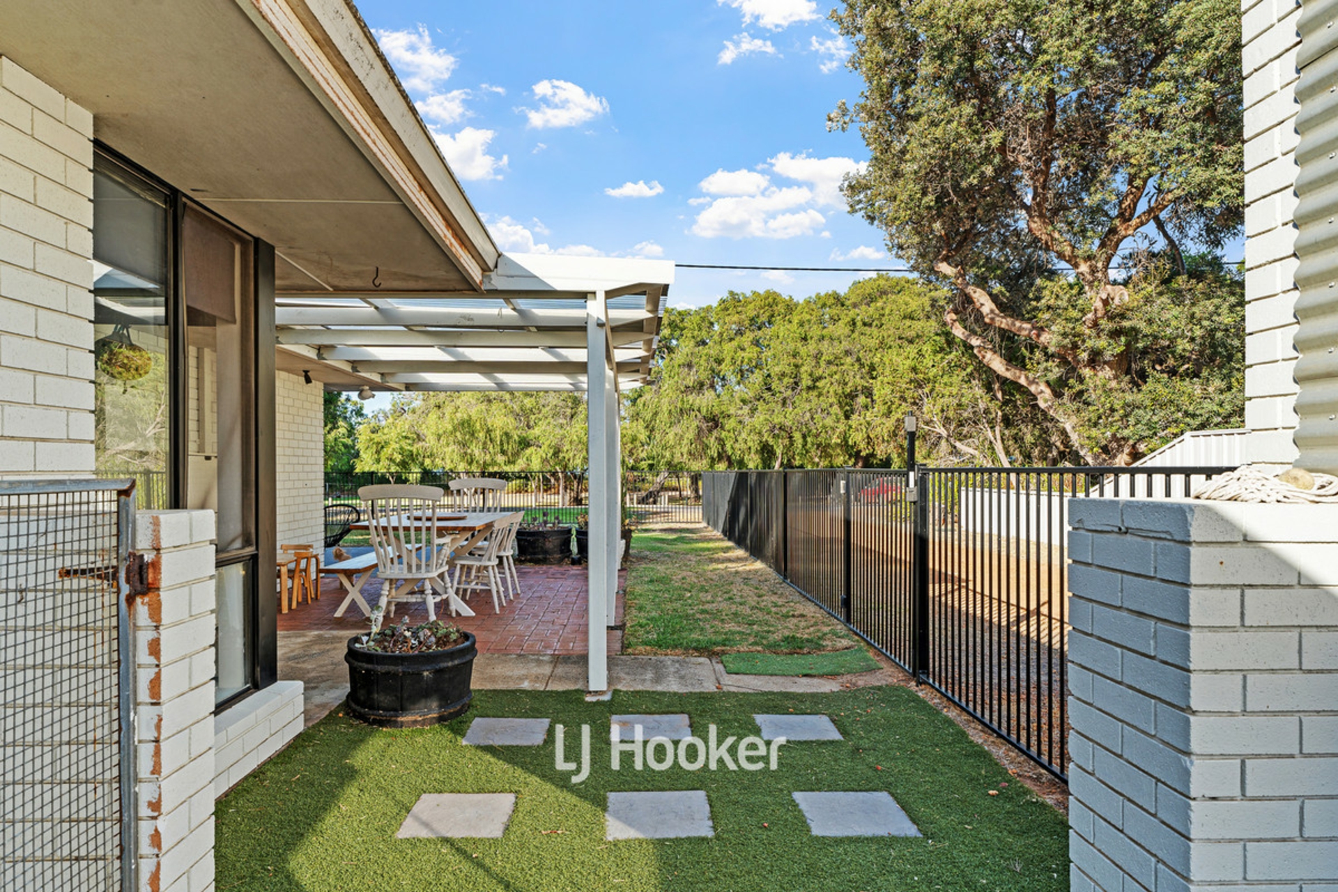 90 Geographe Bay Road, DUNSBOROUGH