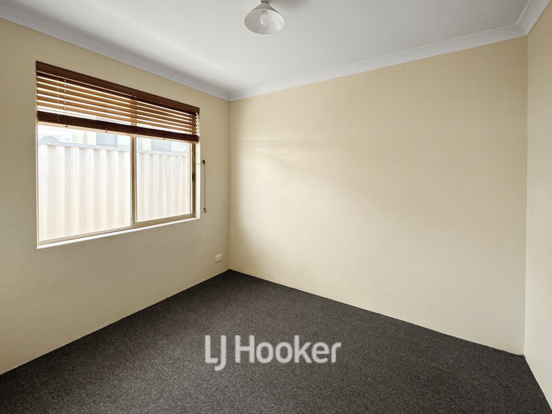 5 Elder Court, COLLIE