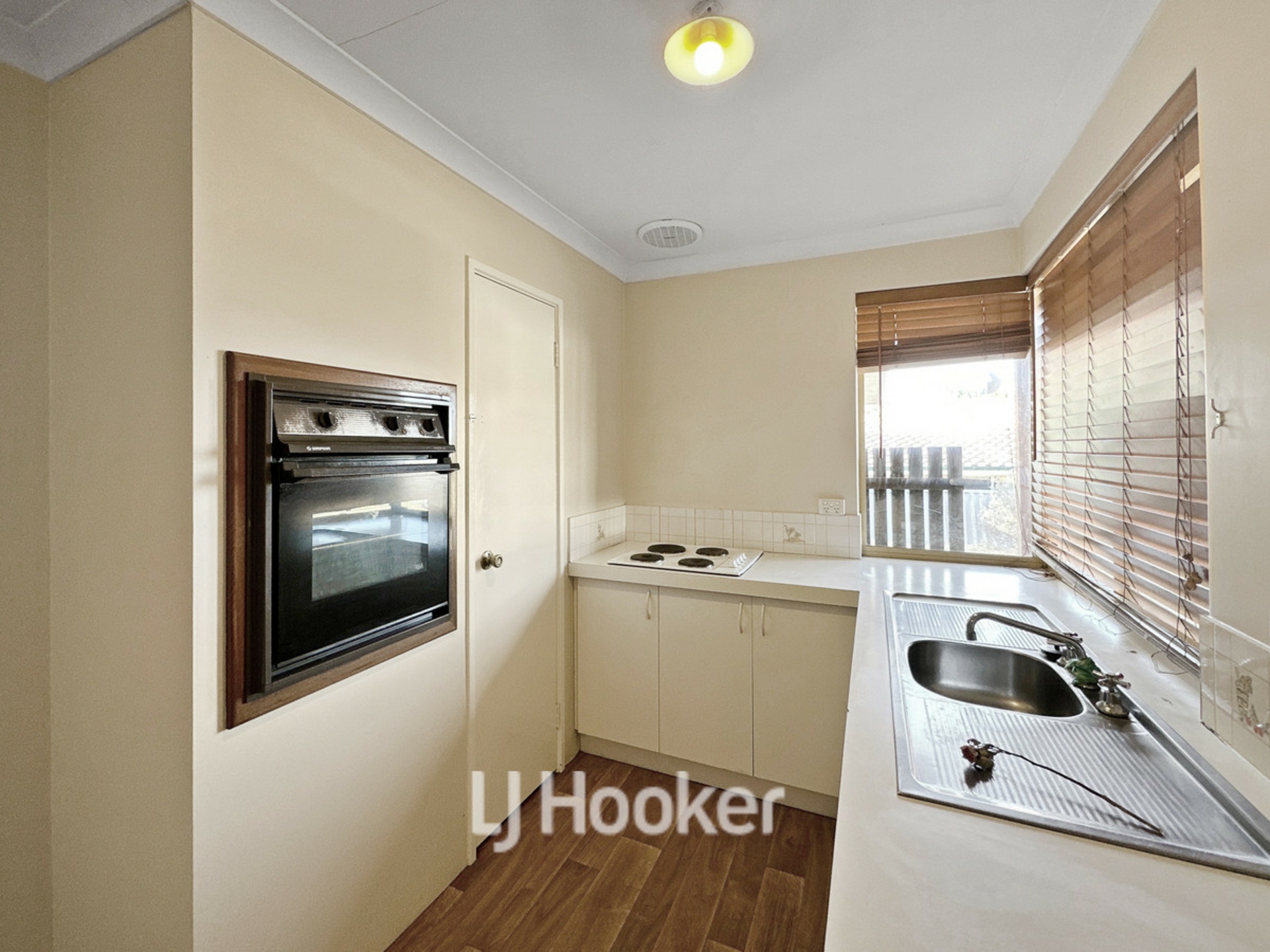 5 Elder Court, COLLIE