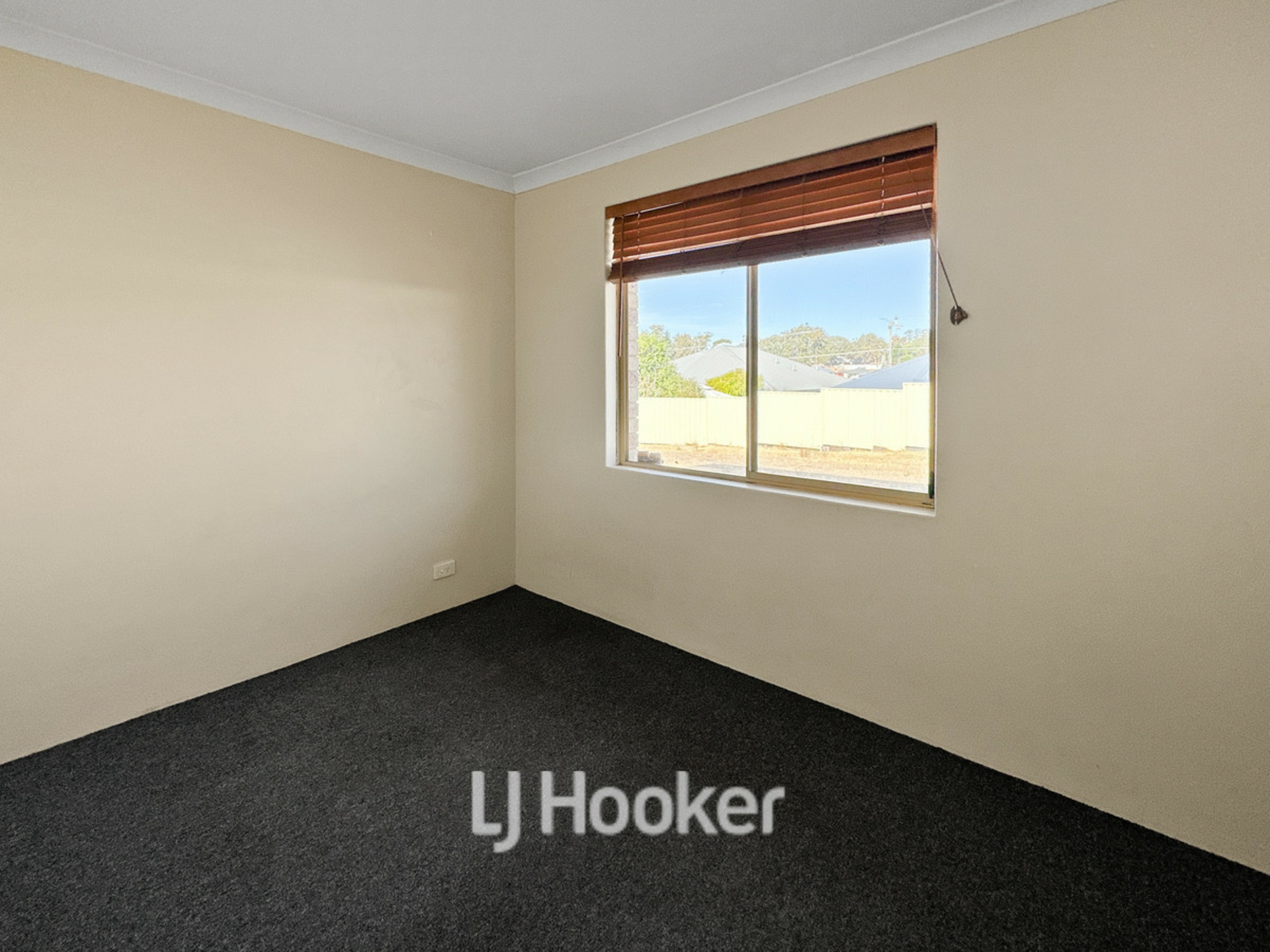 5 Elder Court, COLLIE