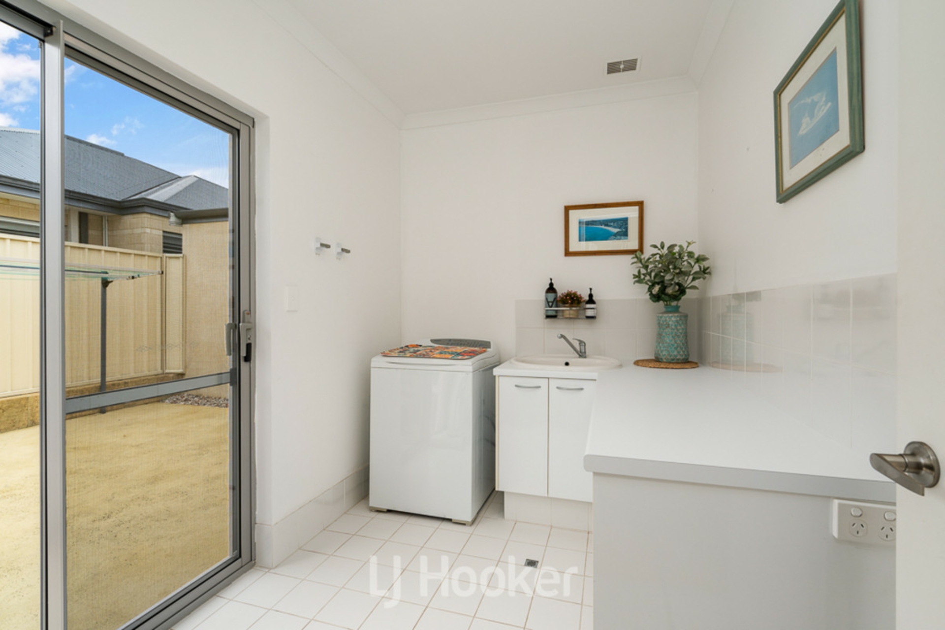 9 Bel-Air Turn, DUNSBOROUGH