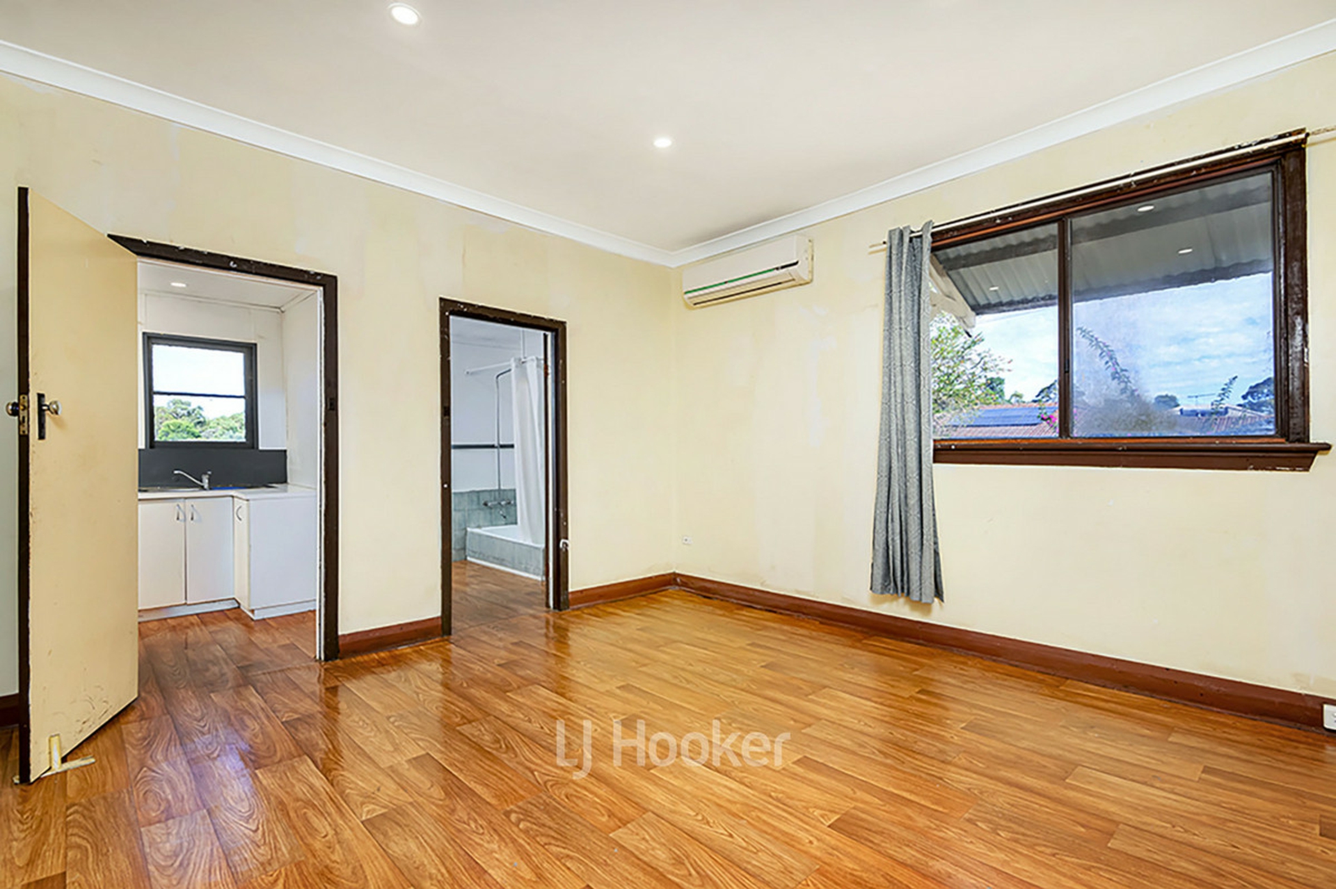 12 Saunders Street, COLLIE