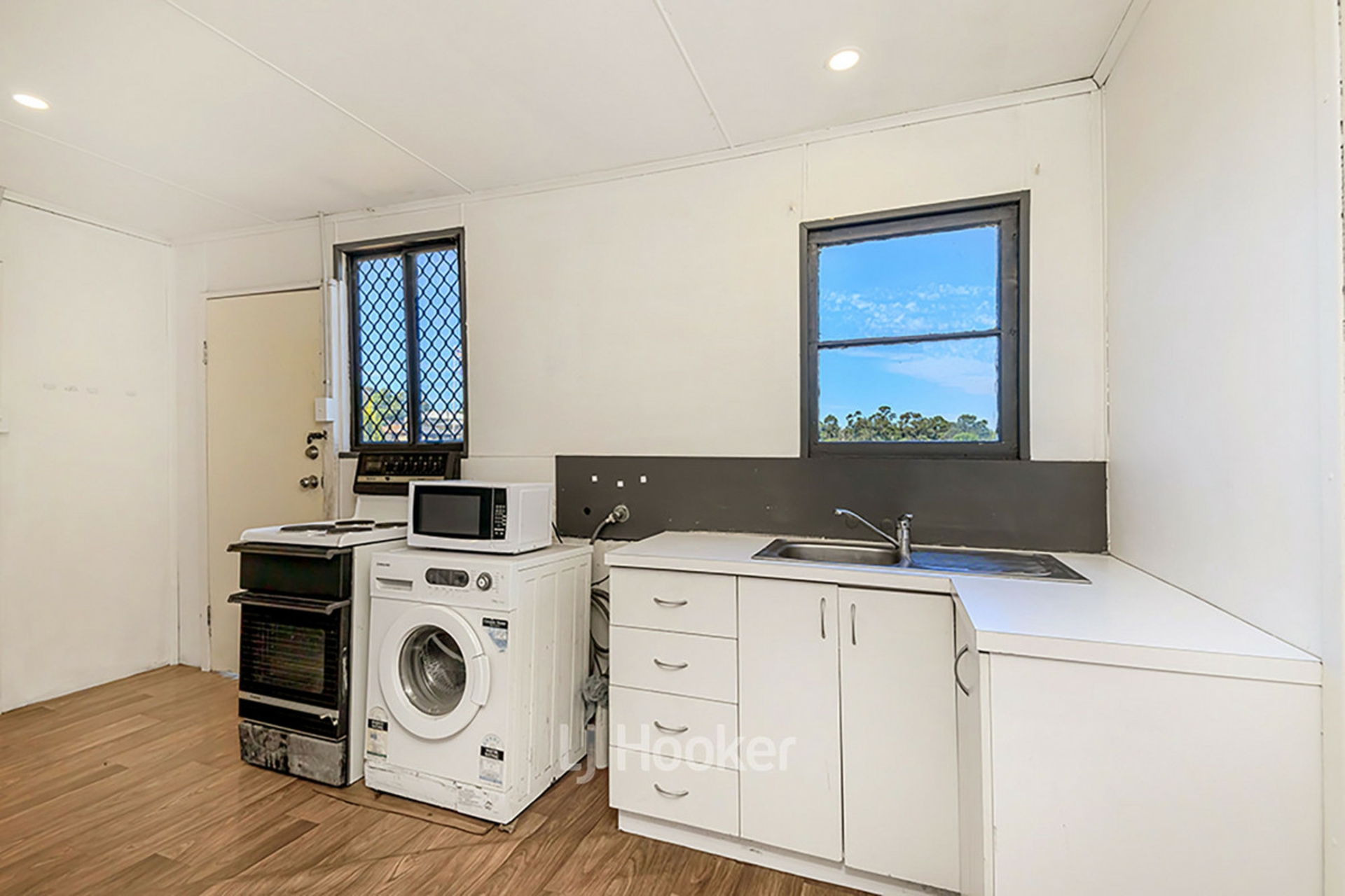 12 Saunders Street, COLLIE