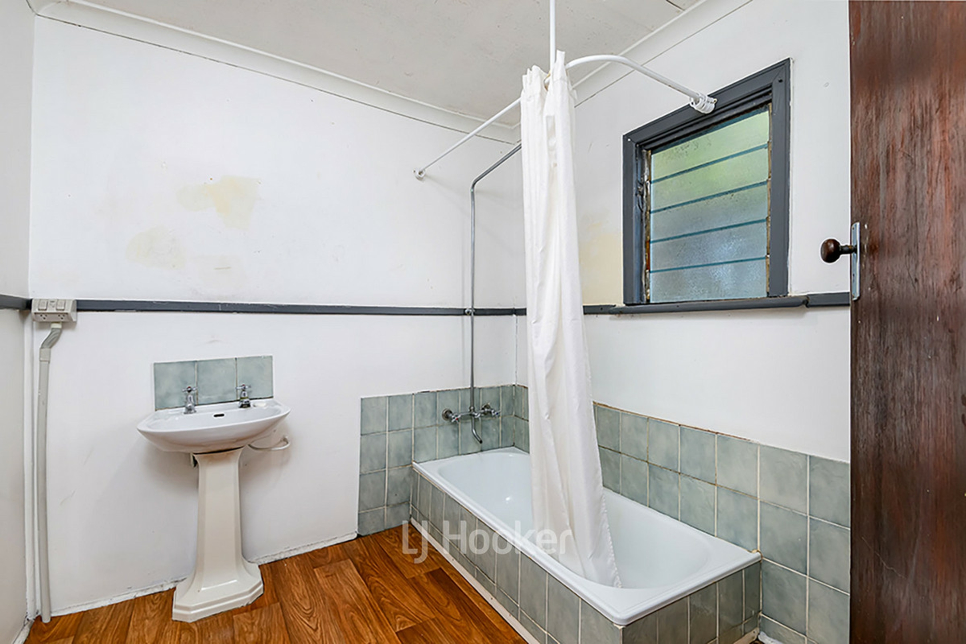12 Saunders Street, COLLIE
