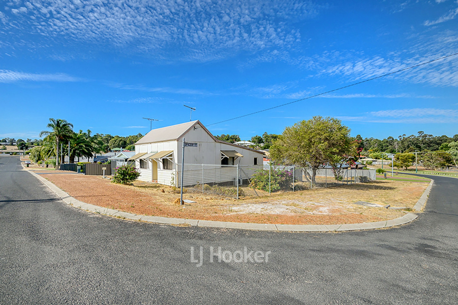 12 Saunders Street, COLLIE