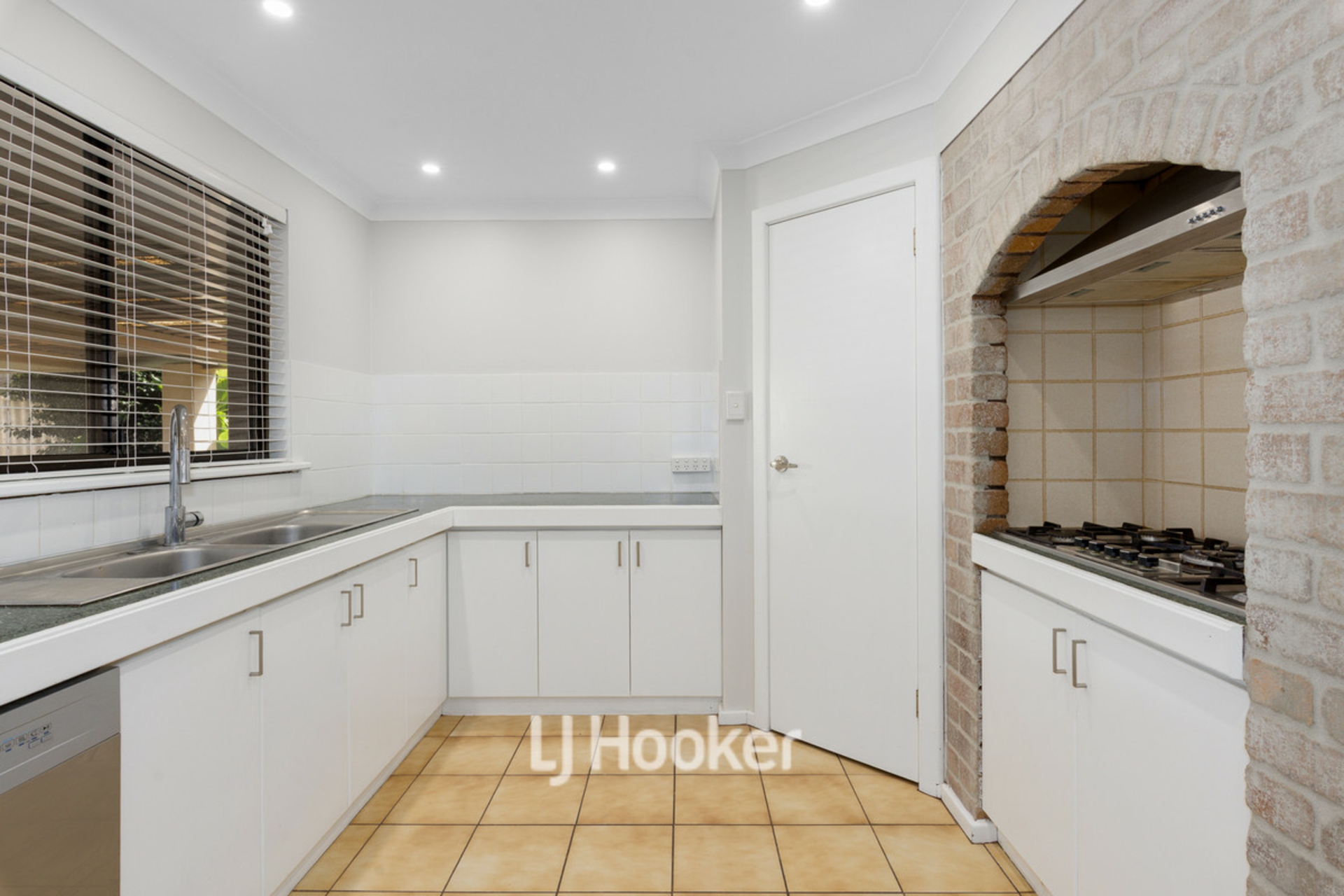15 Crampton Avenue, EATON