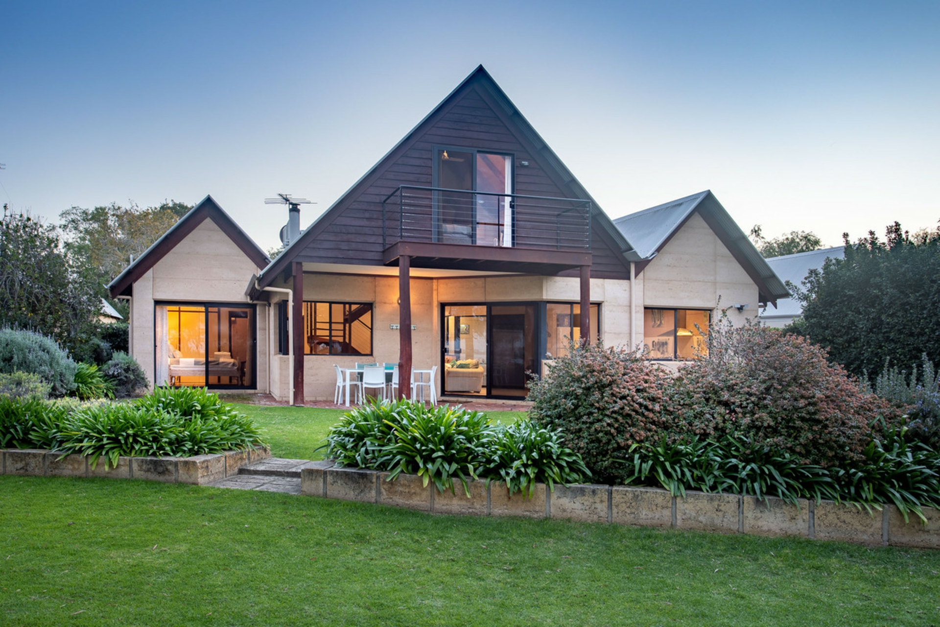 3/3 Lecaille Court, DUNSBOROUGH