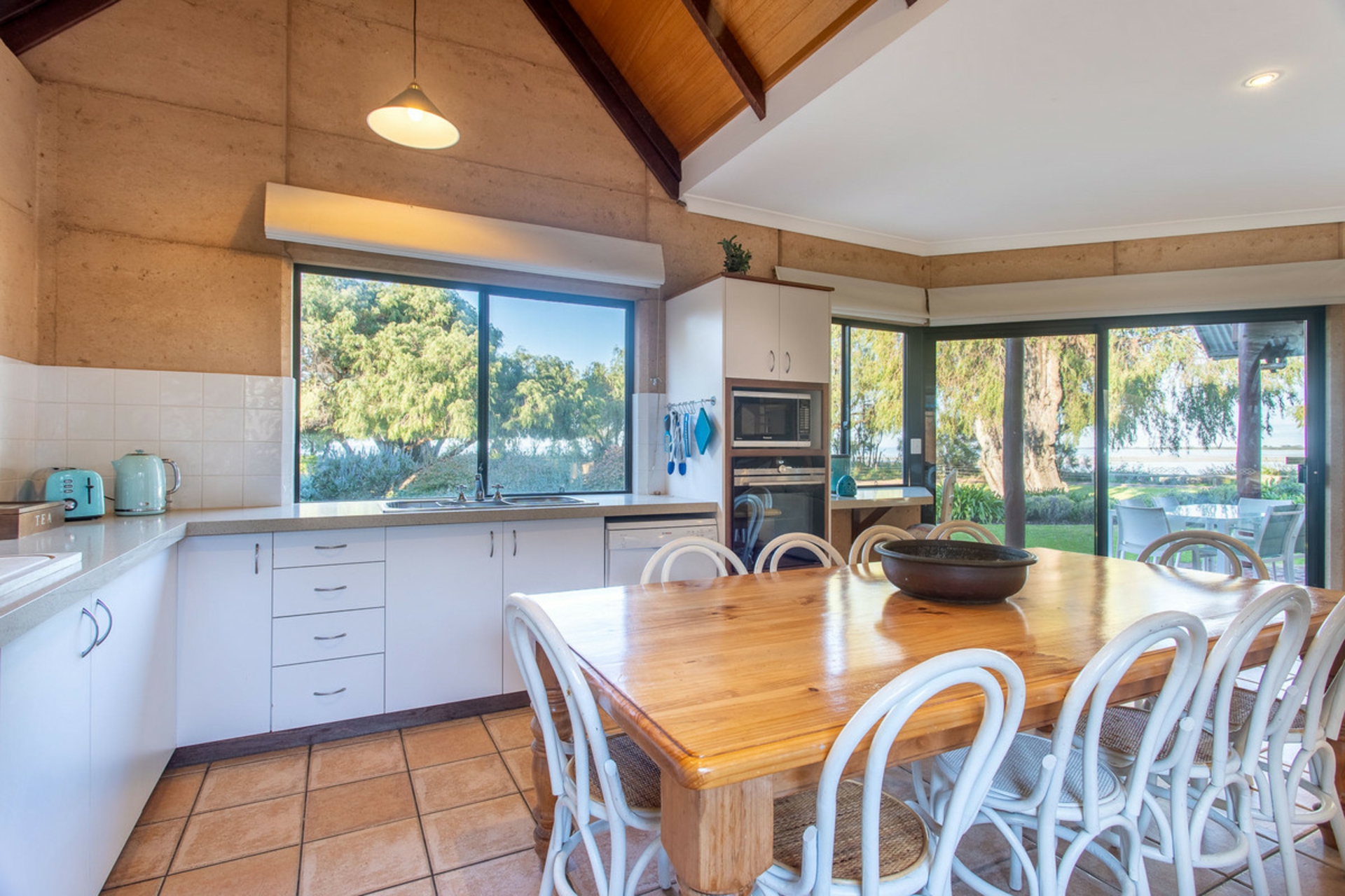 3/3 Lecaille Court, DUNSBOROUGH