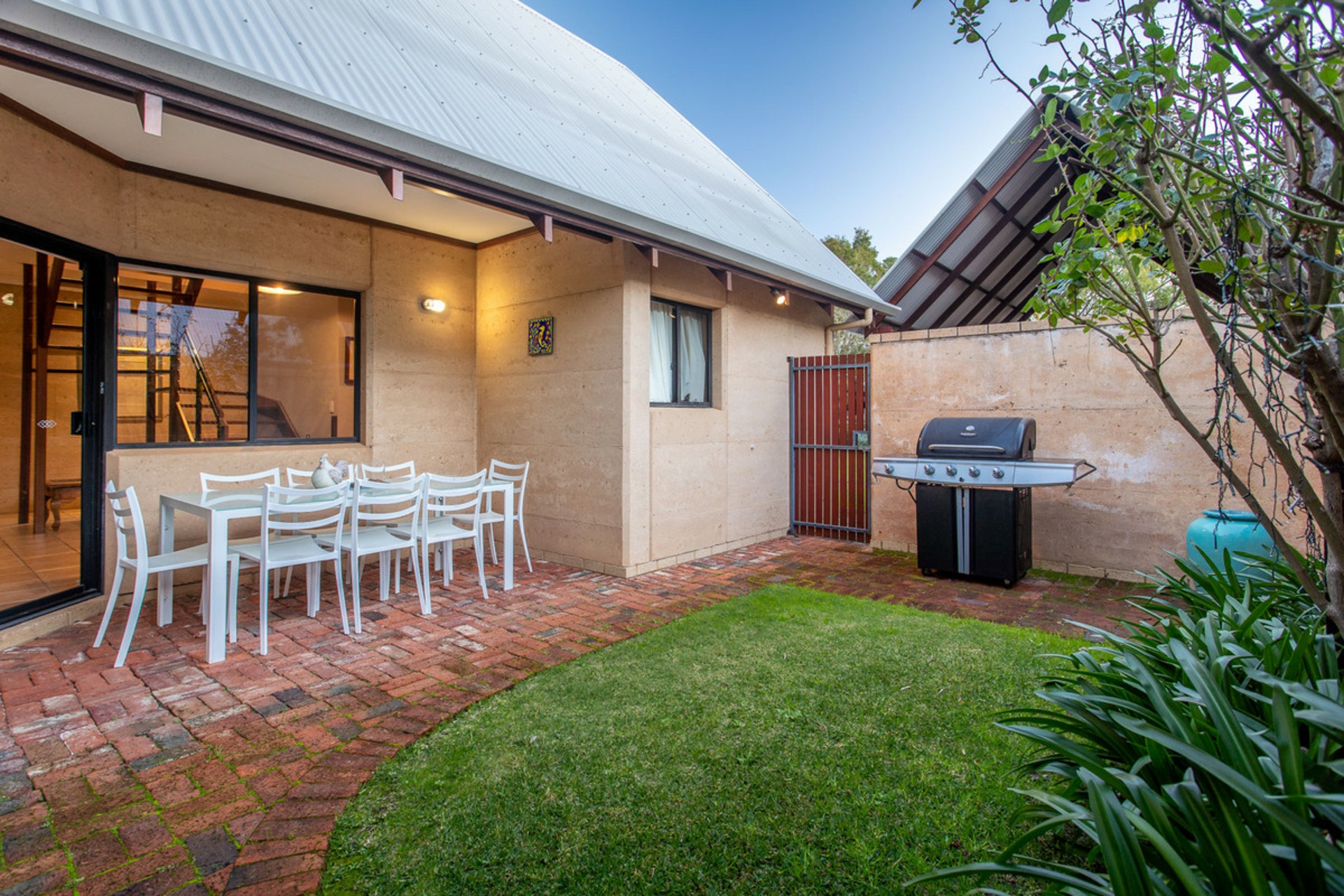 3/3 Lecaille Court, DUNSBOROUGH