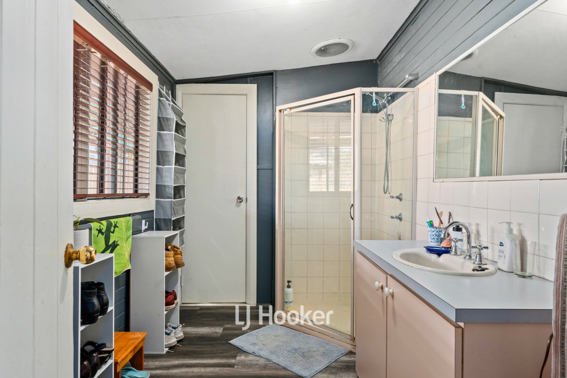 35 Coombes Street, COLLIE
