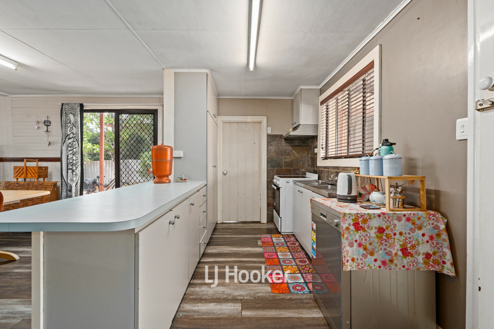 35 Coombes Street, COLLIE