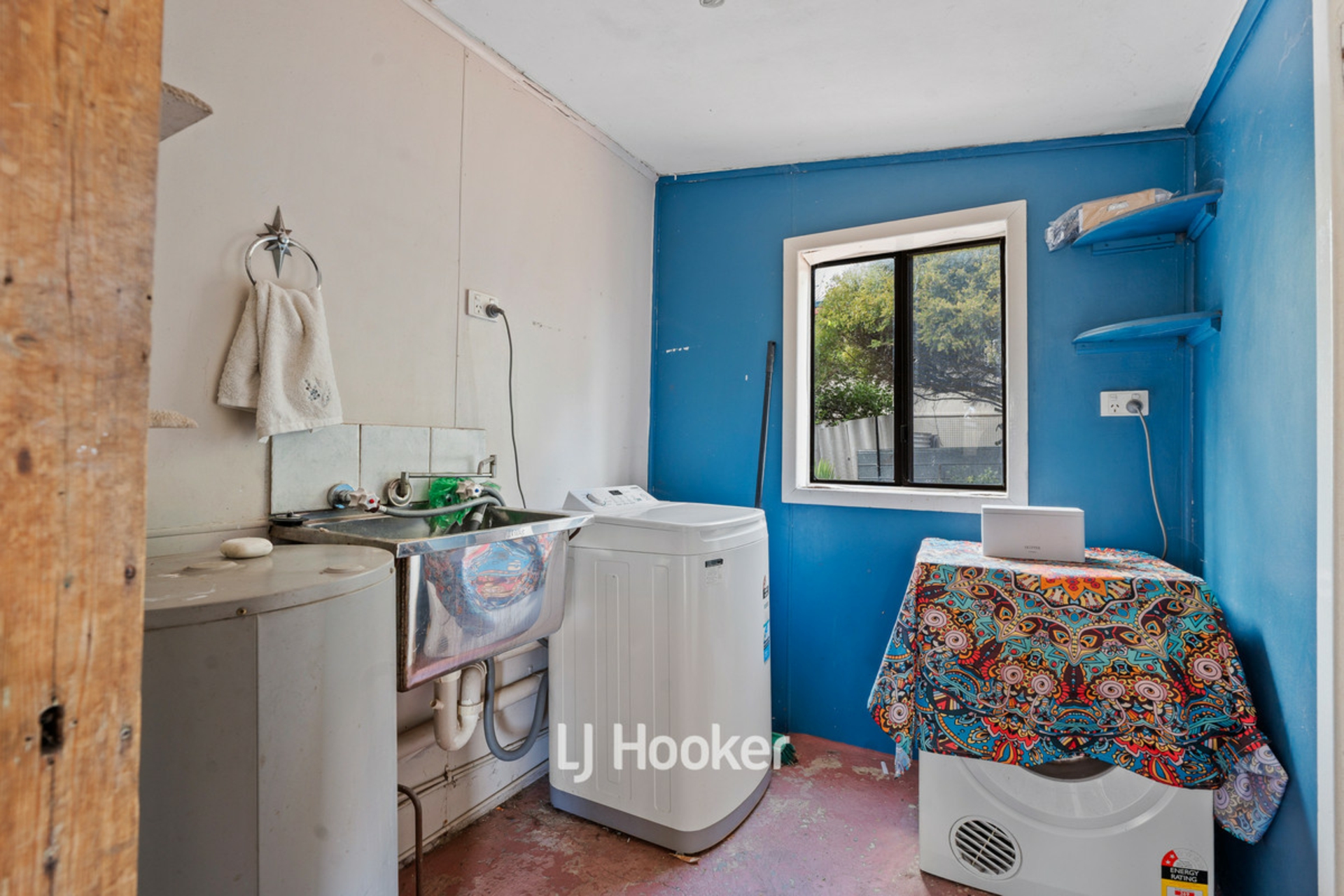 35 Coombes Street, COLLIE