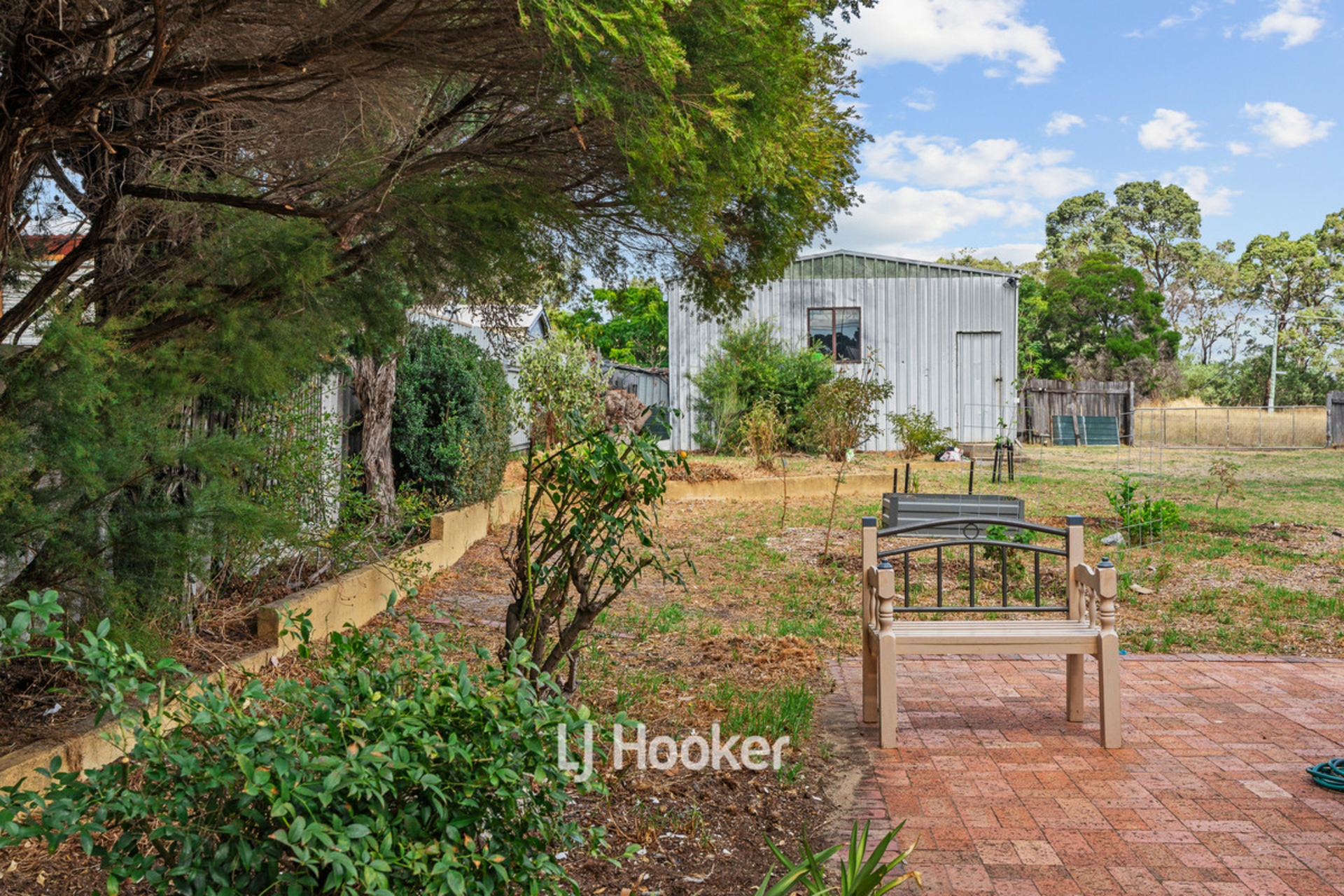 35 Coombes Street, COLLIE