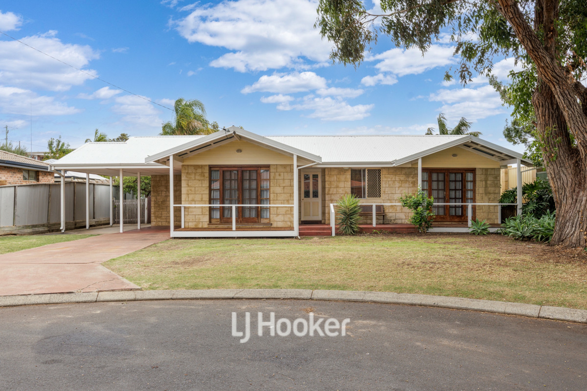 2 Macqueen Crescent, SOUTH BUNBURY