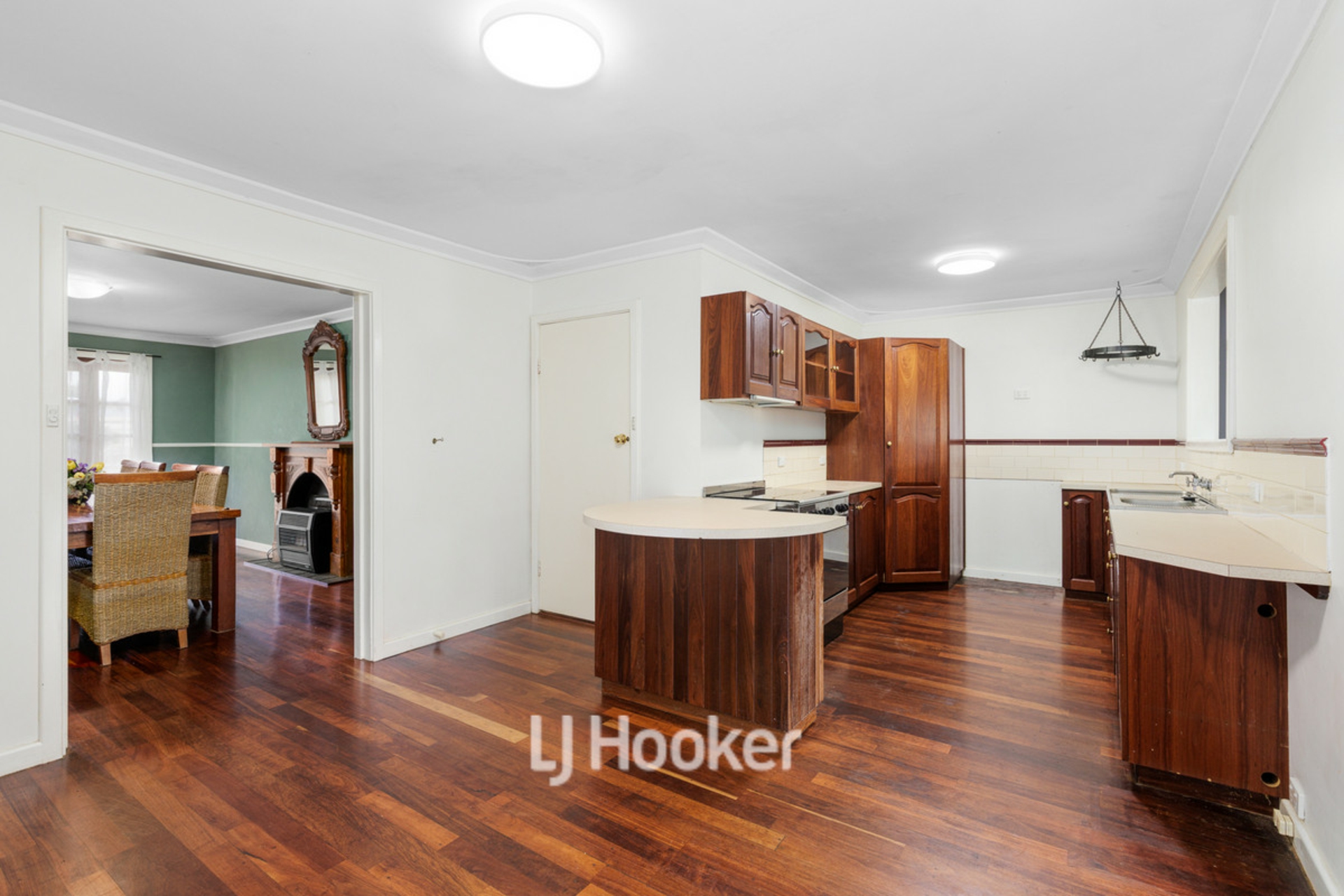 2 Macqueen Crescent, SOUTH BUNBURY