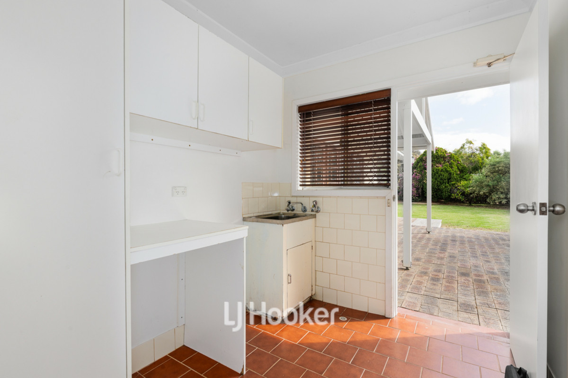 2 Macqueen Crescent, SOUTH BUNBURY