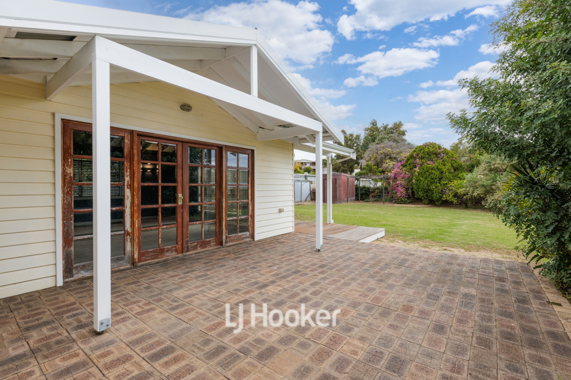 2 Macqueen Crescent, SOUTH BUNBURY