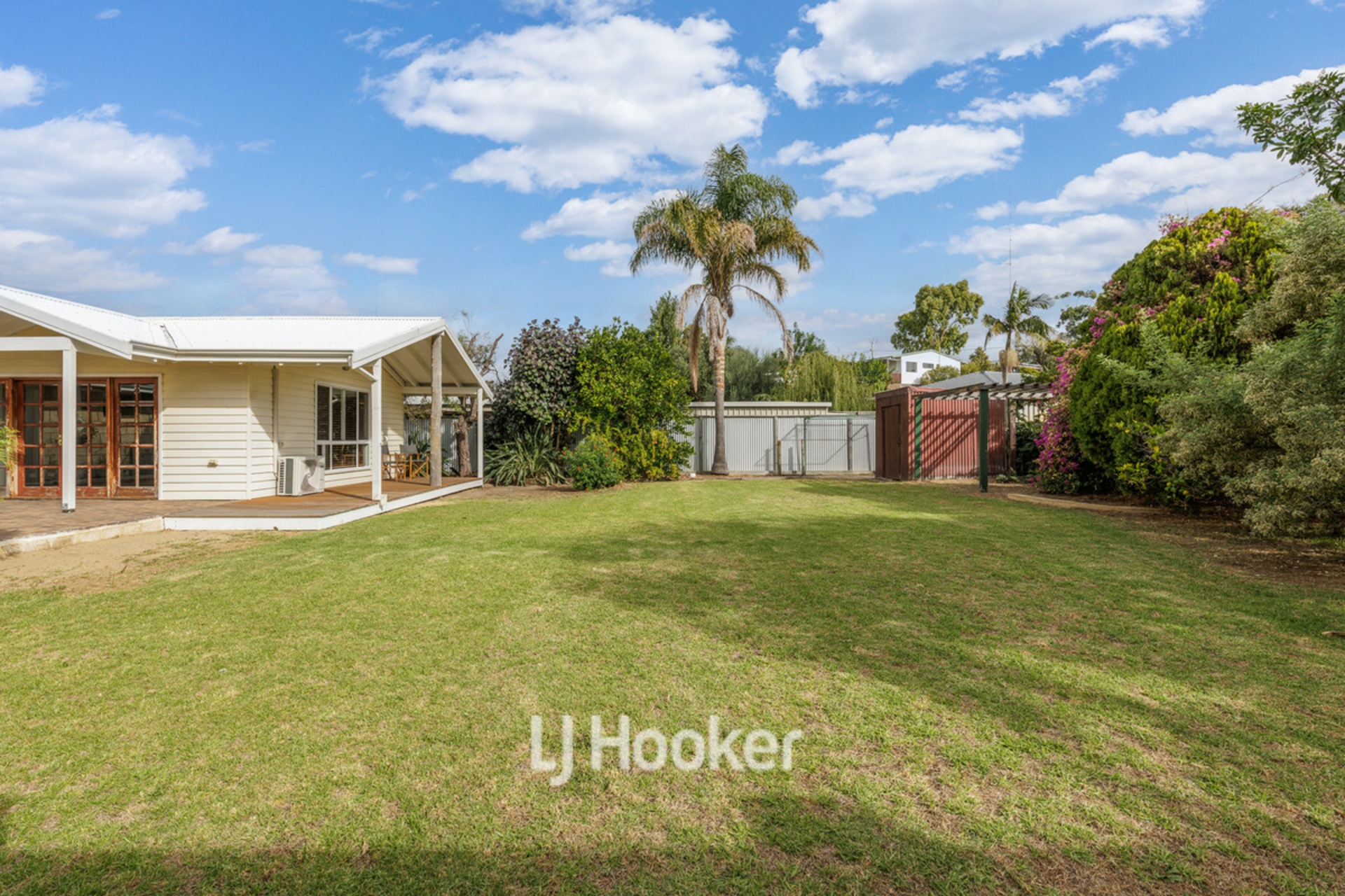 2 Macqueen Crescent, SOUTH BUNBURY