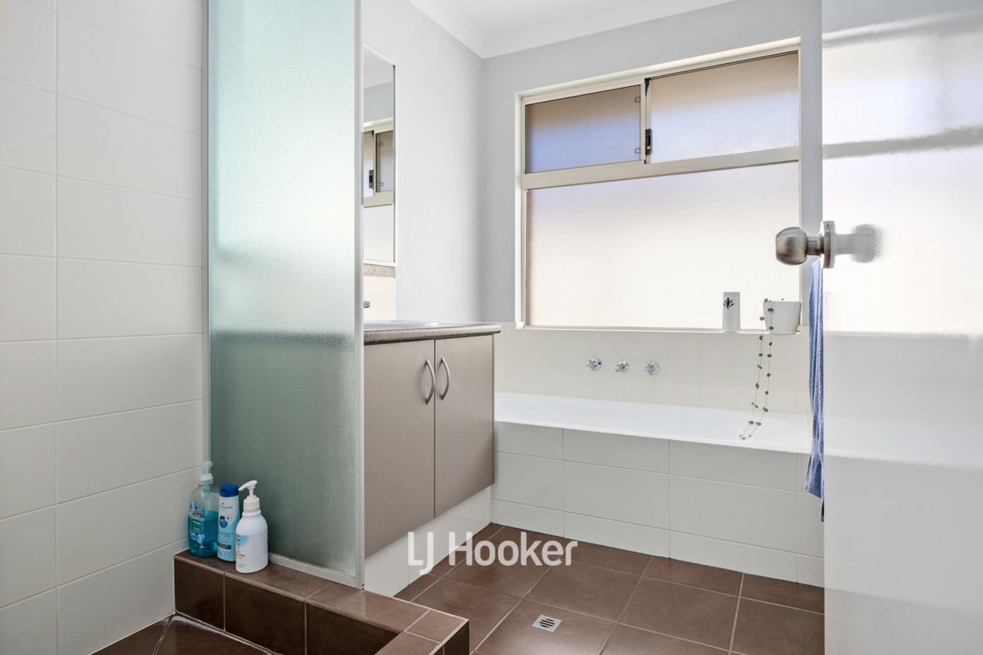 13 Pluto Drive, AUSTRALIND