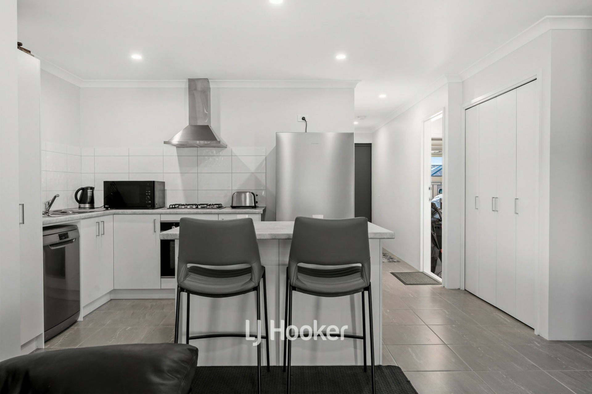 90 Carnelian Avenue, AUSTRALIND