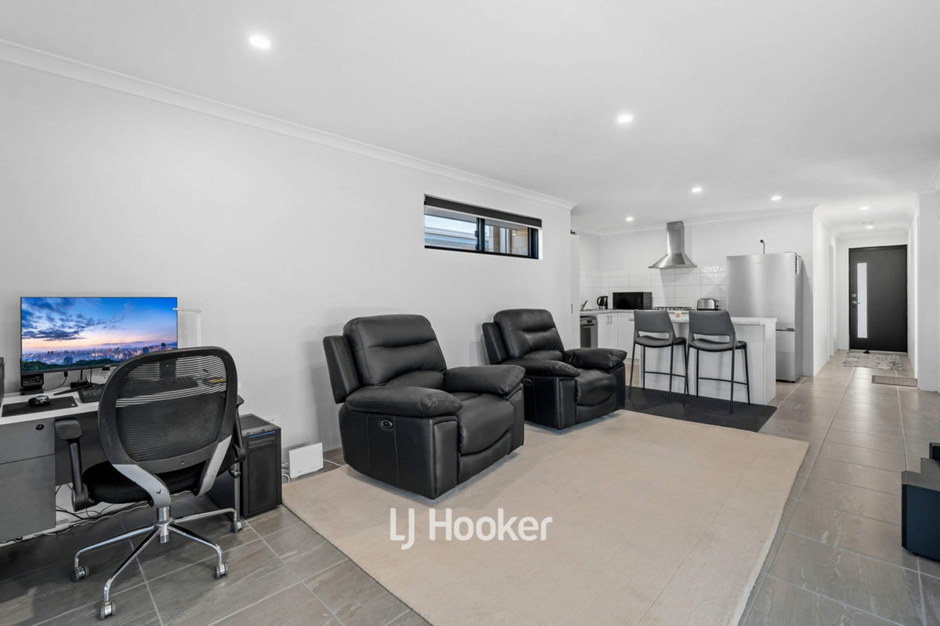 90 Carnelian Avenue, AUSTRALIND