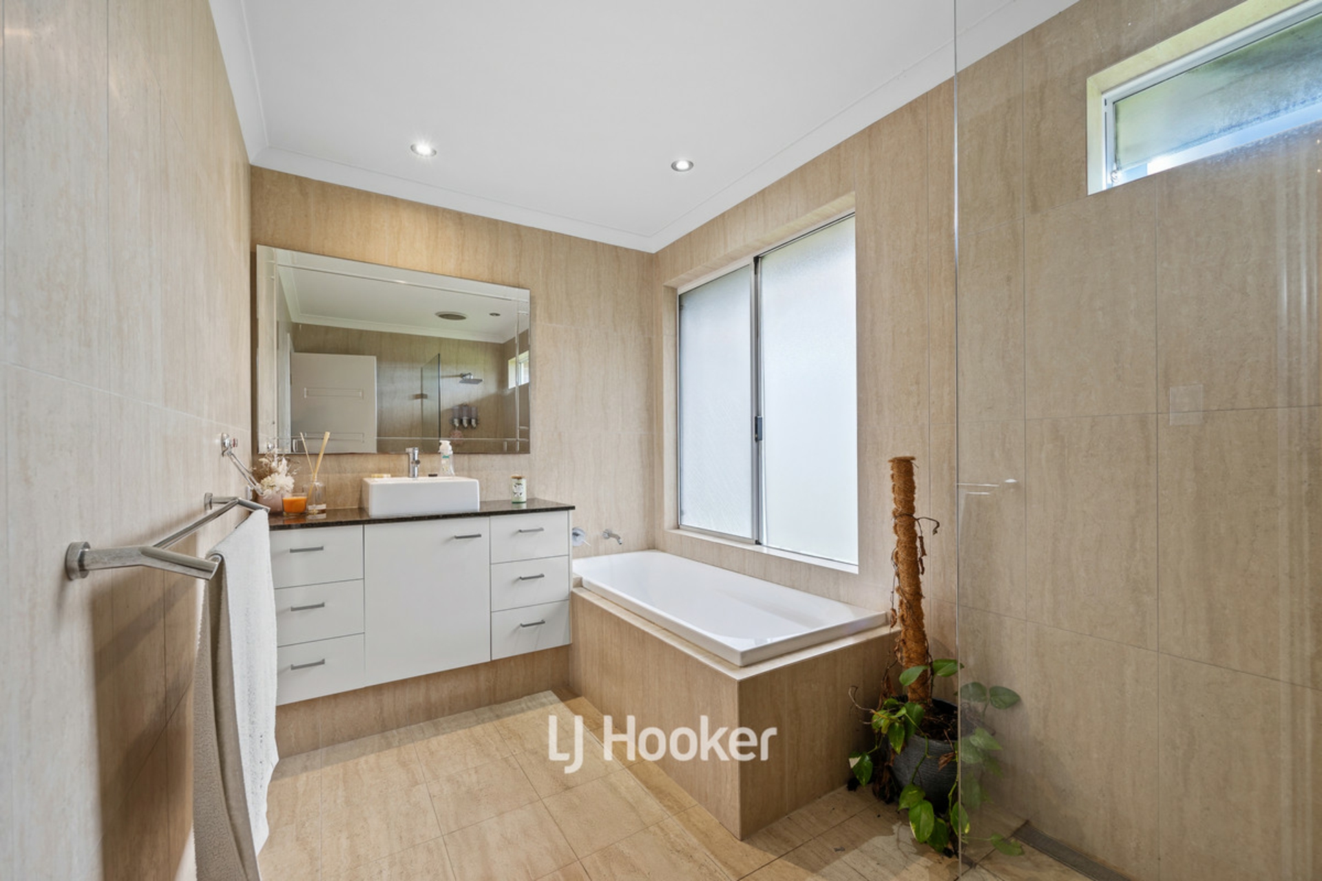12 Craigie Drive, ROELANDS