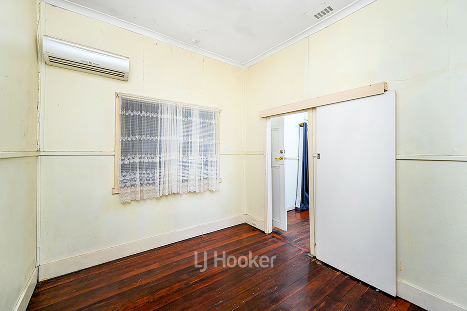 20 Medic Street, COLLIE