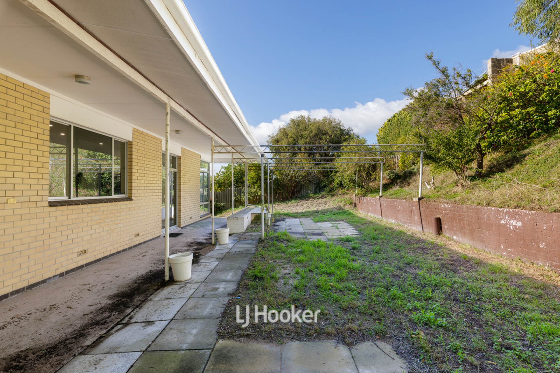9 Waratah Crescent, SOUTH BUNBURY