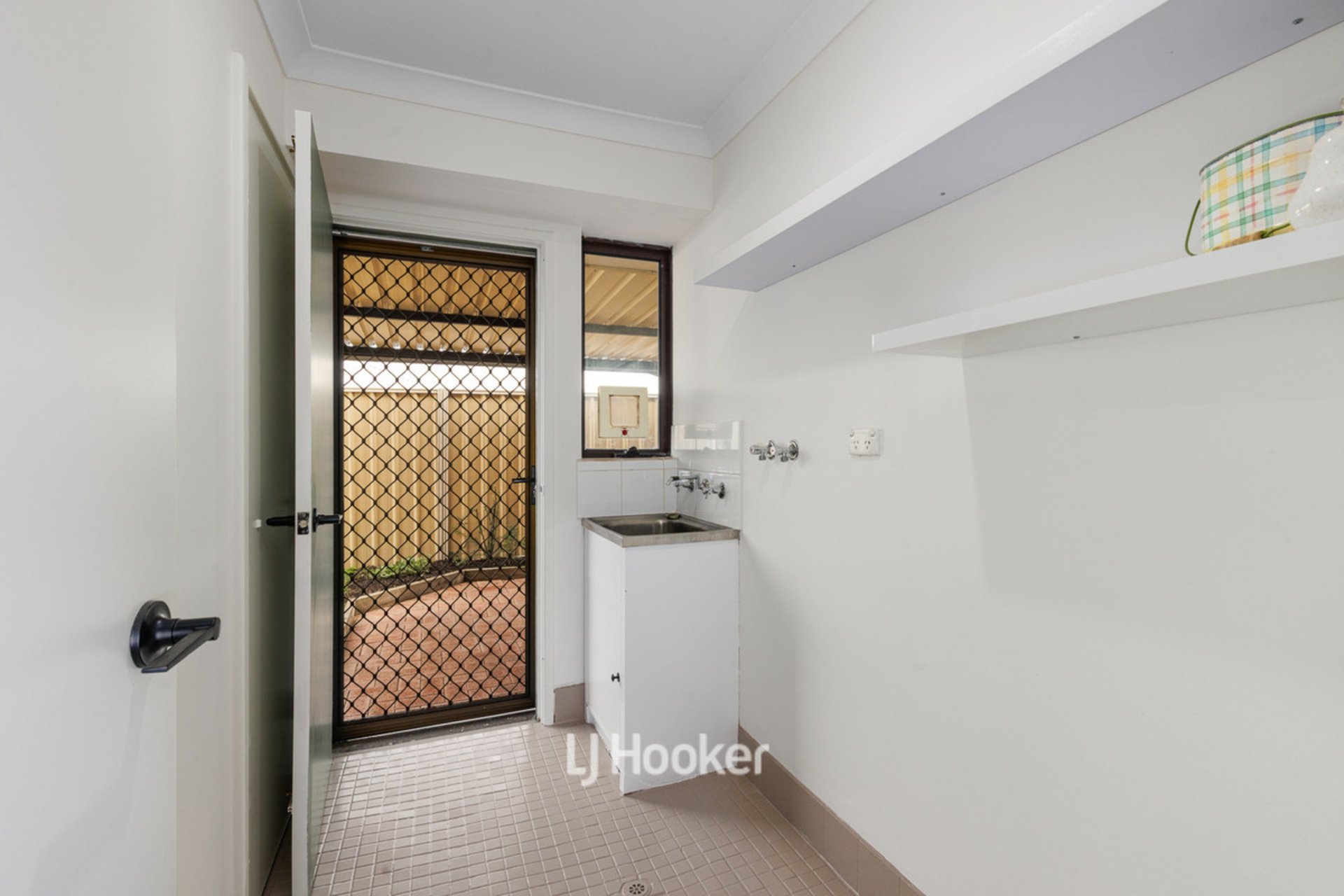 46 Jacaranda Crescent, WITHERS