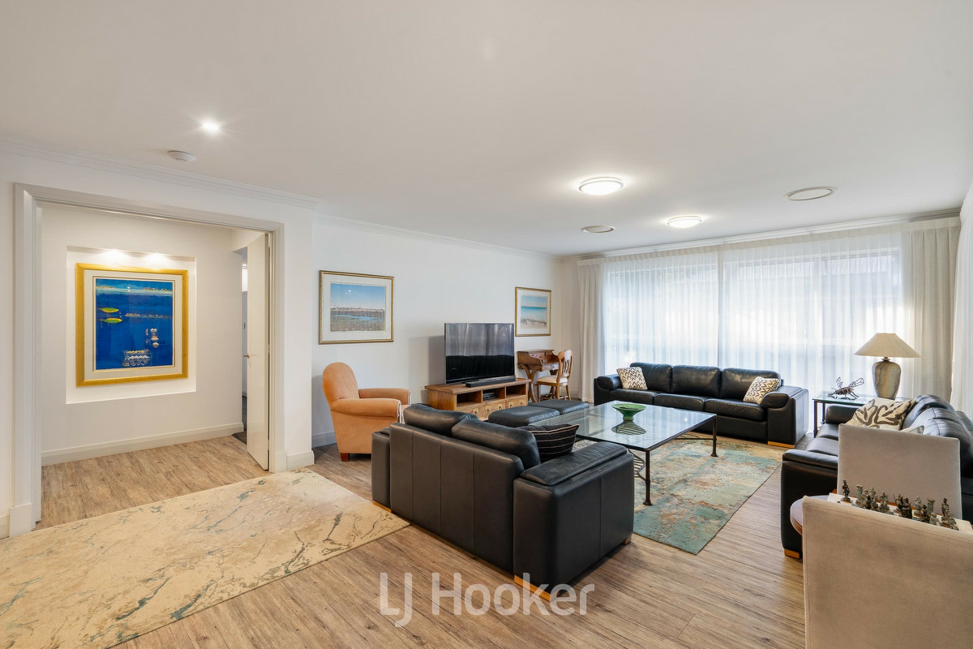 105 Dunsborough Lakes Drive — photo 14 of 30