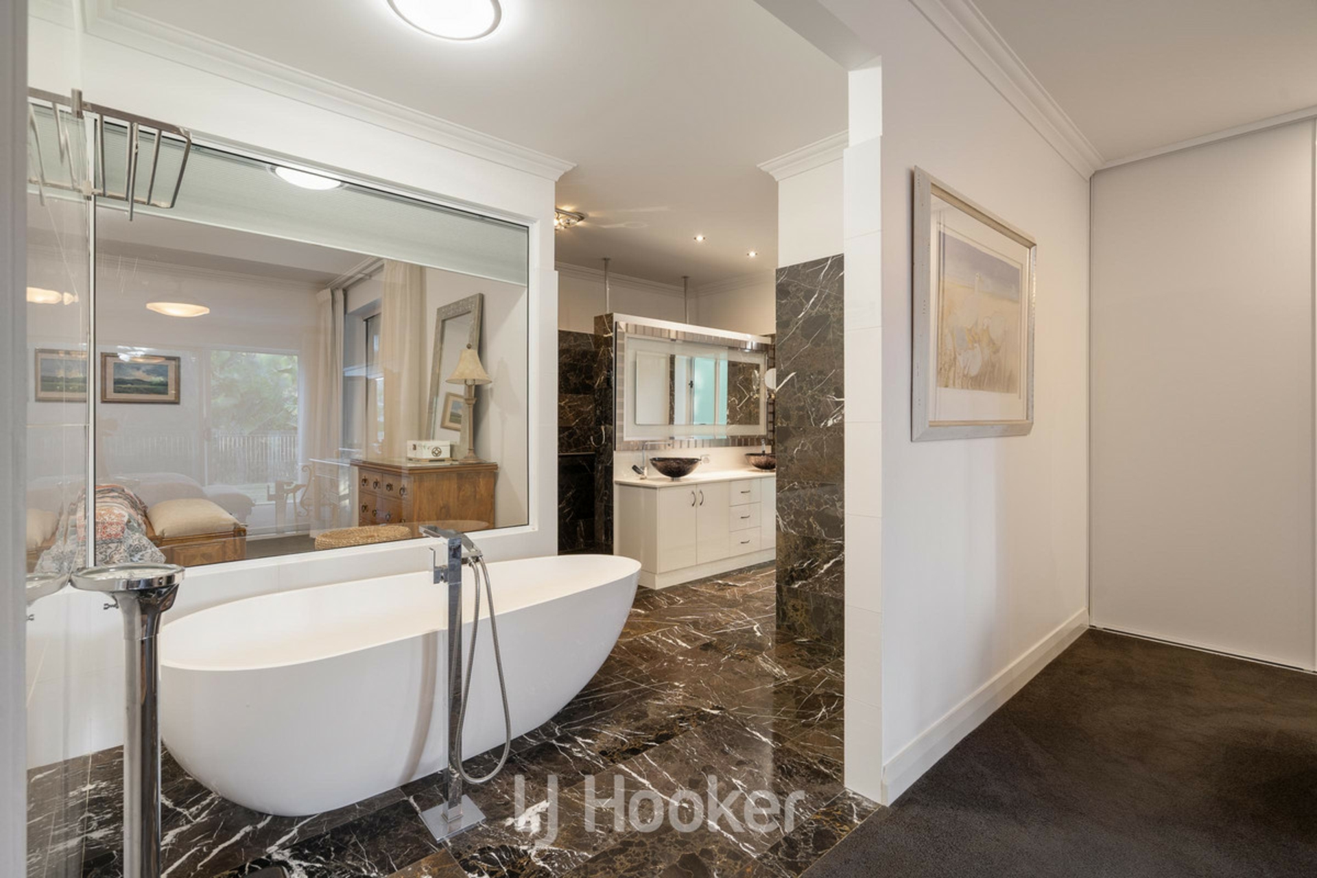 105 Dunsborough Lakes Drive — photo 25 of 30