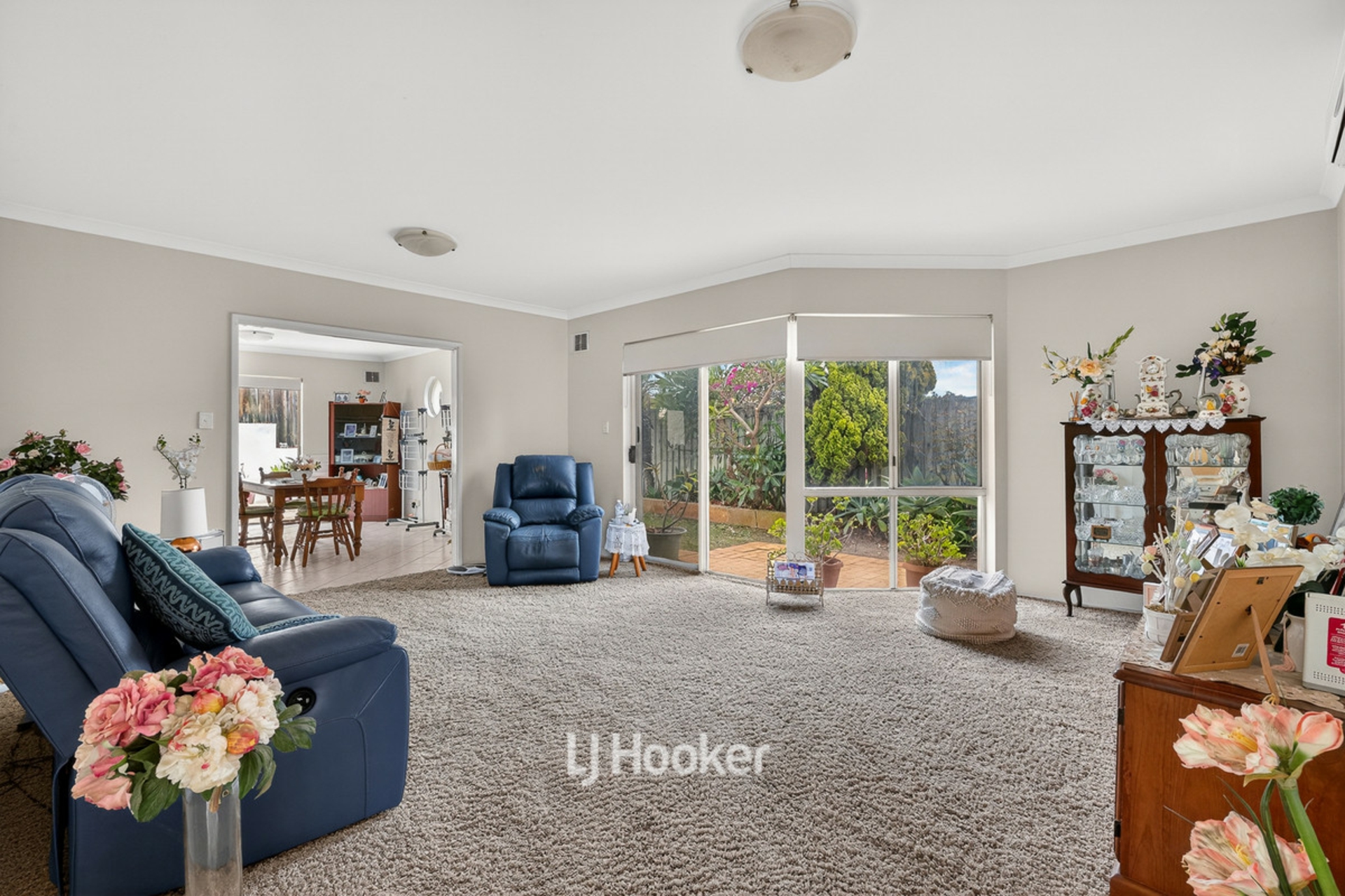 12/24 Stanbury Crescent — photo 4 of 30