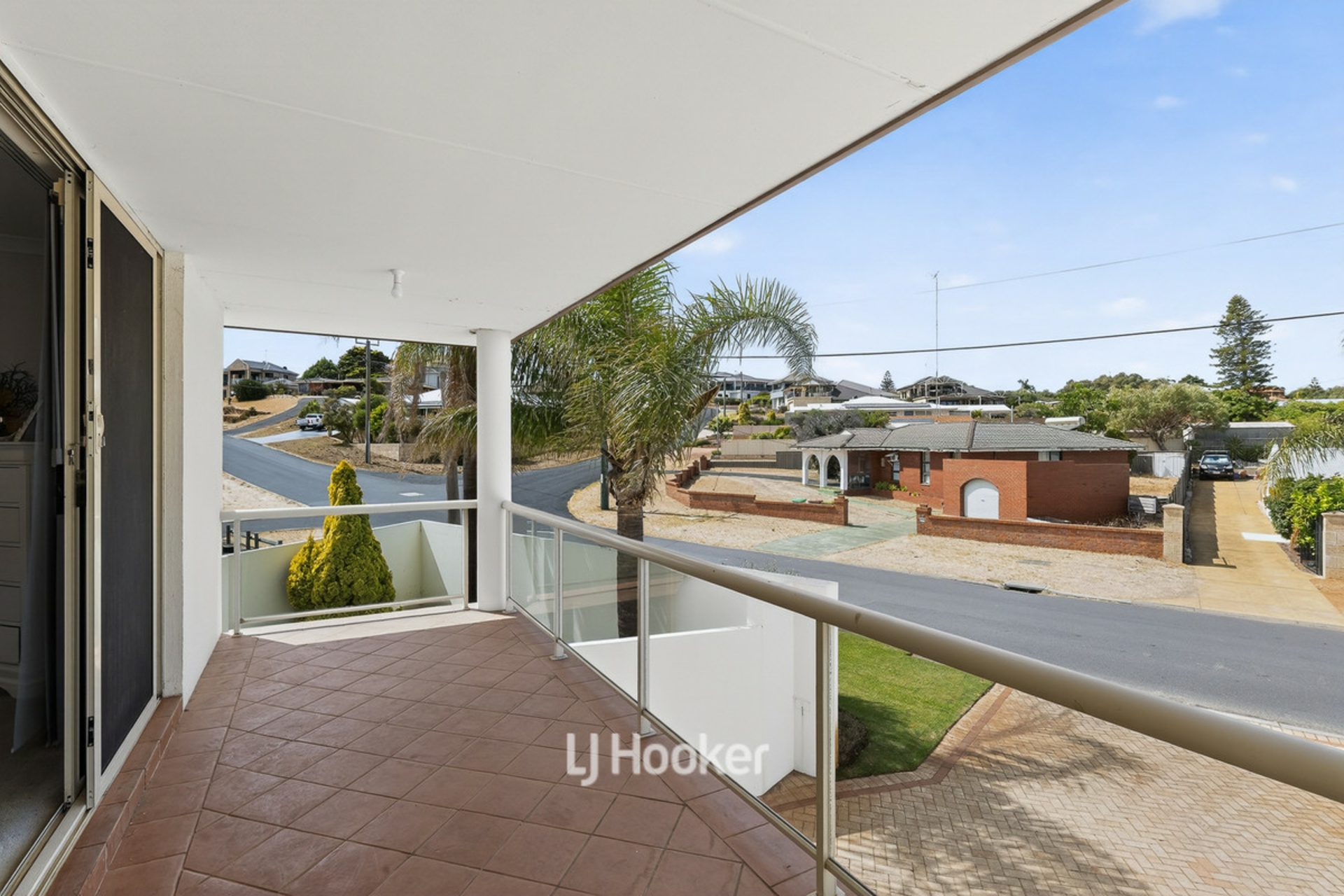 12/24 Stanbury Crescent — photo 17 of 30