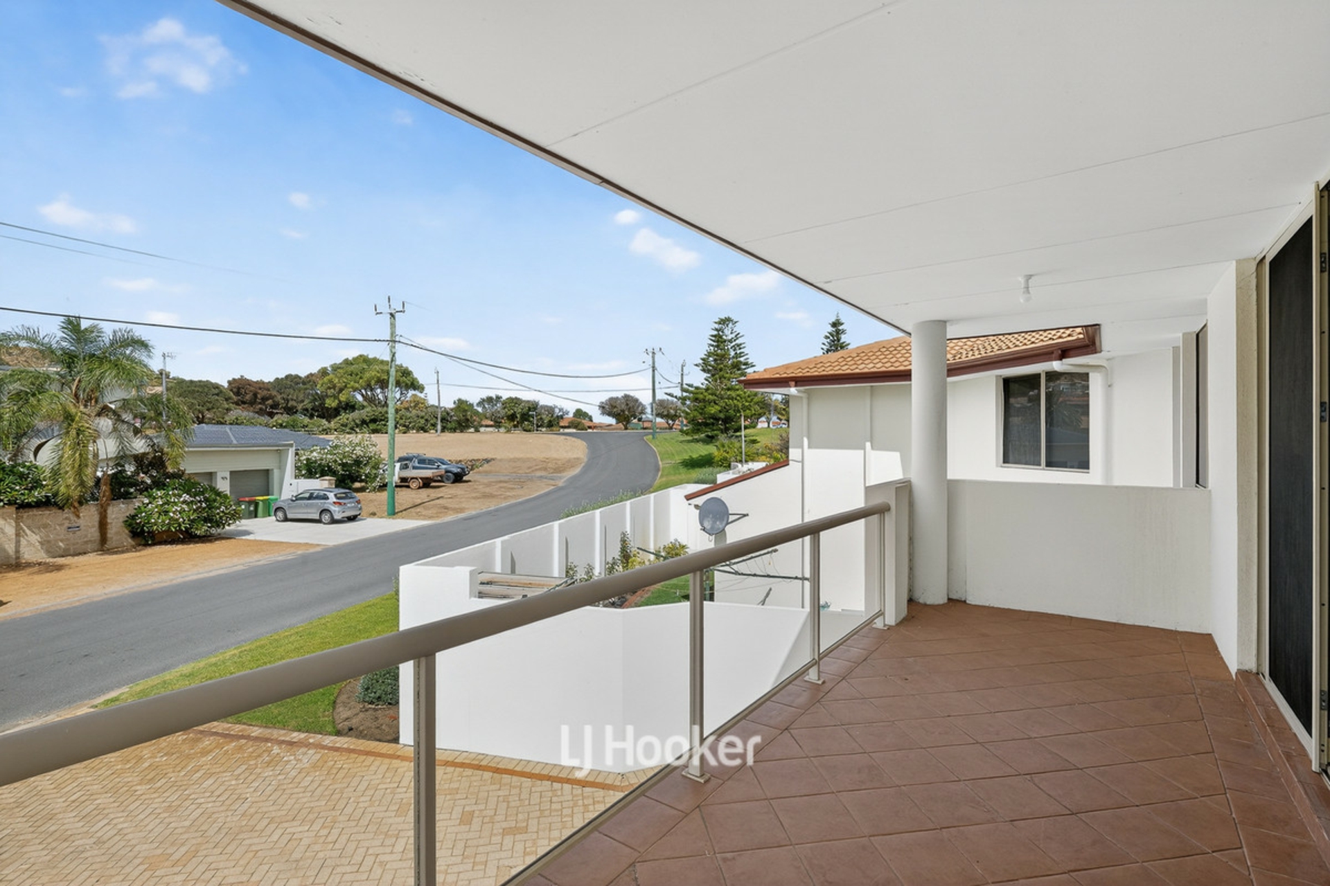 12/24 Stanbury Crescent — photo 18 of 30