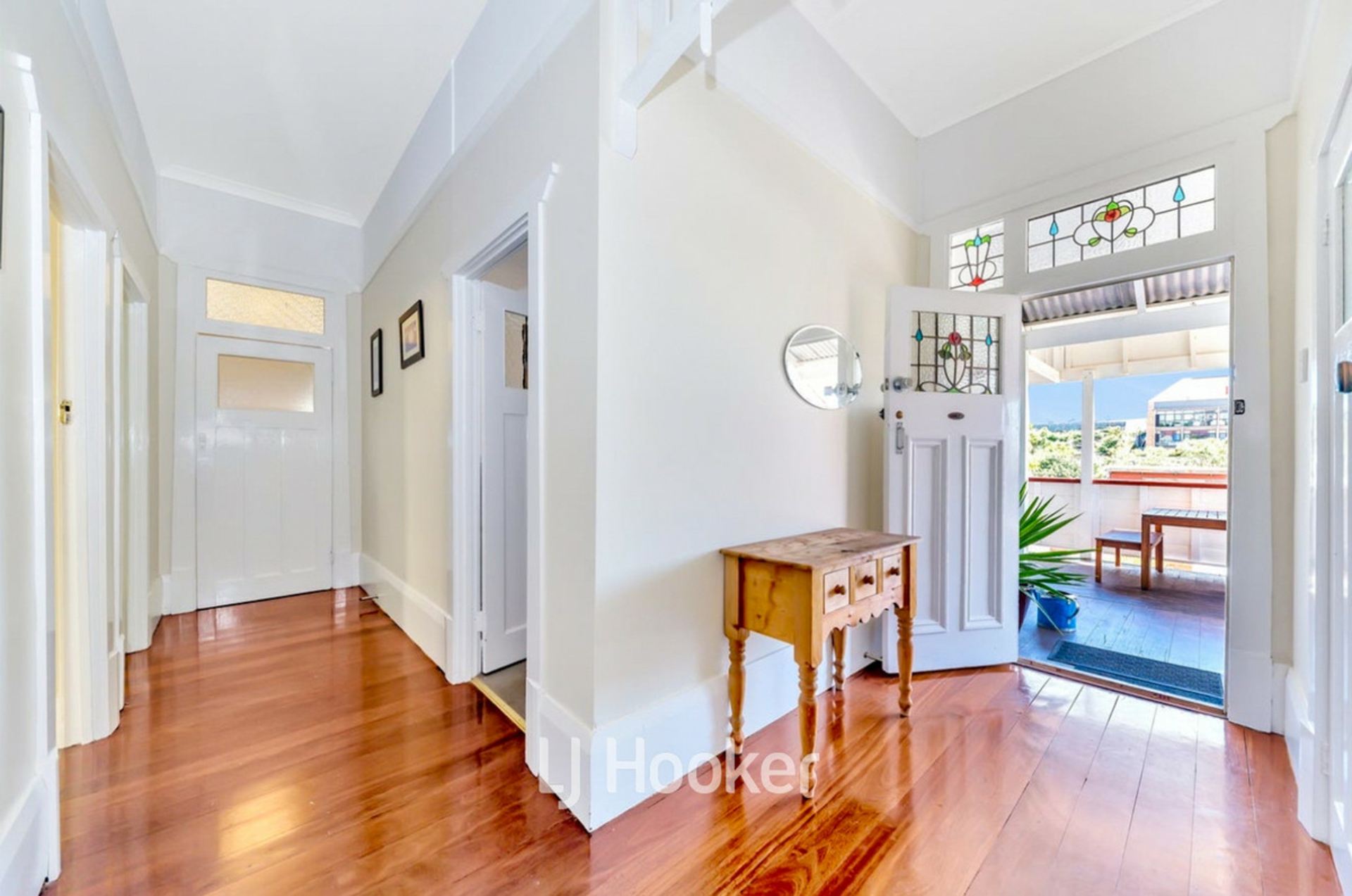 30 Parkfield Street — photo 4 of 12