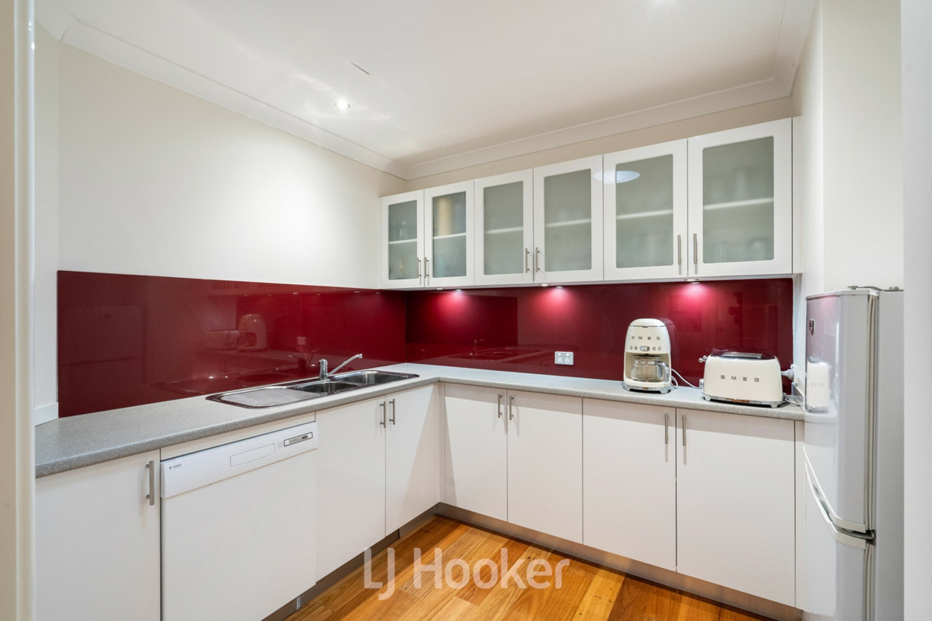 2 Samphire Place — photo 9 of 28
