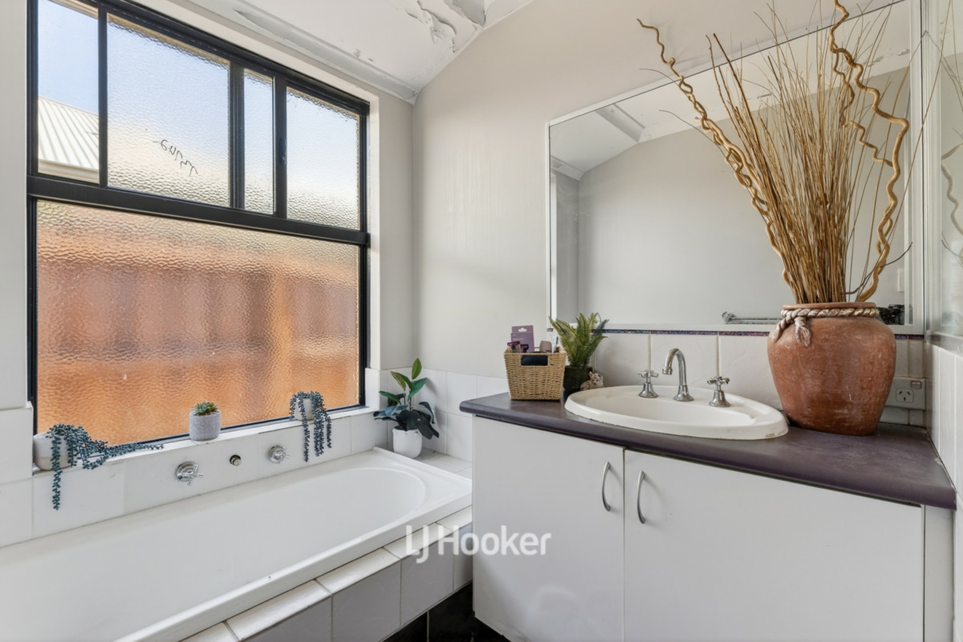 90 Macquarie Drive — photo 24 of 30
