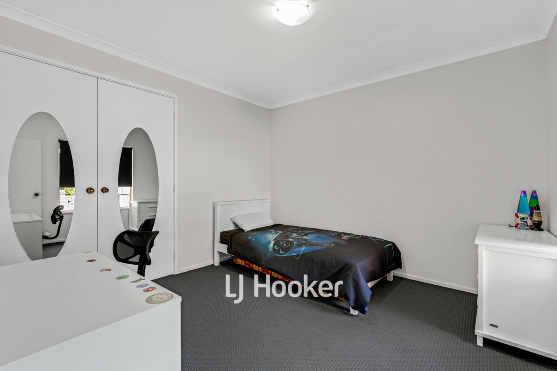 202 Booth Street — photo 14 of 27