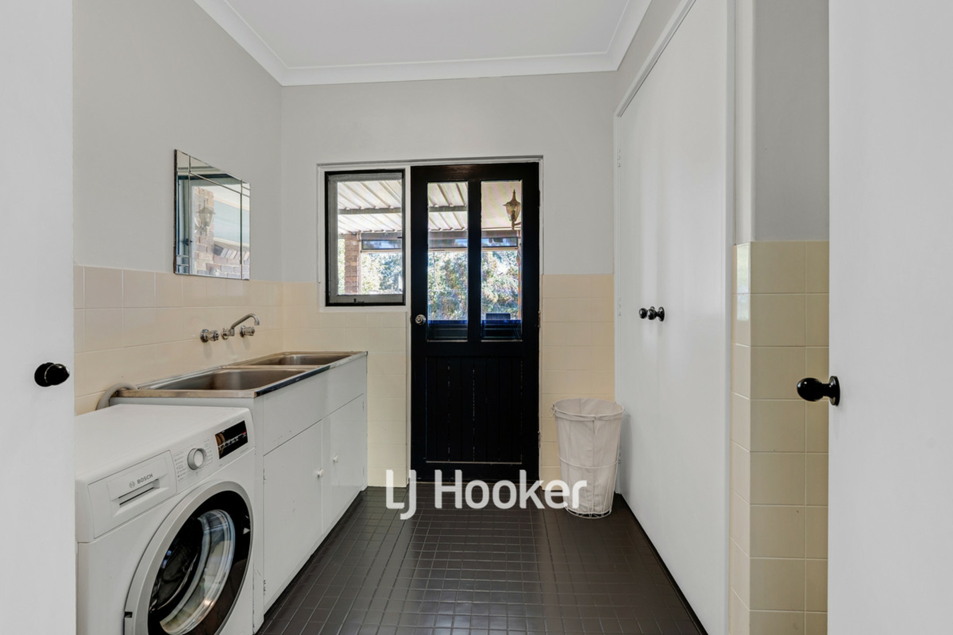 202 Booth Street — photo 16 of 27