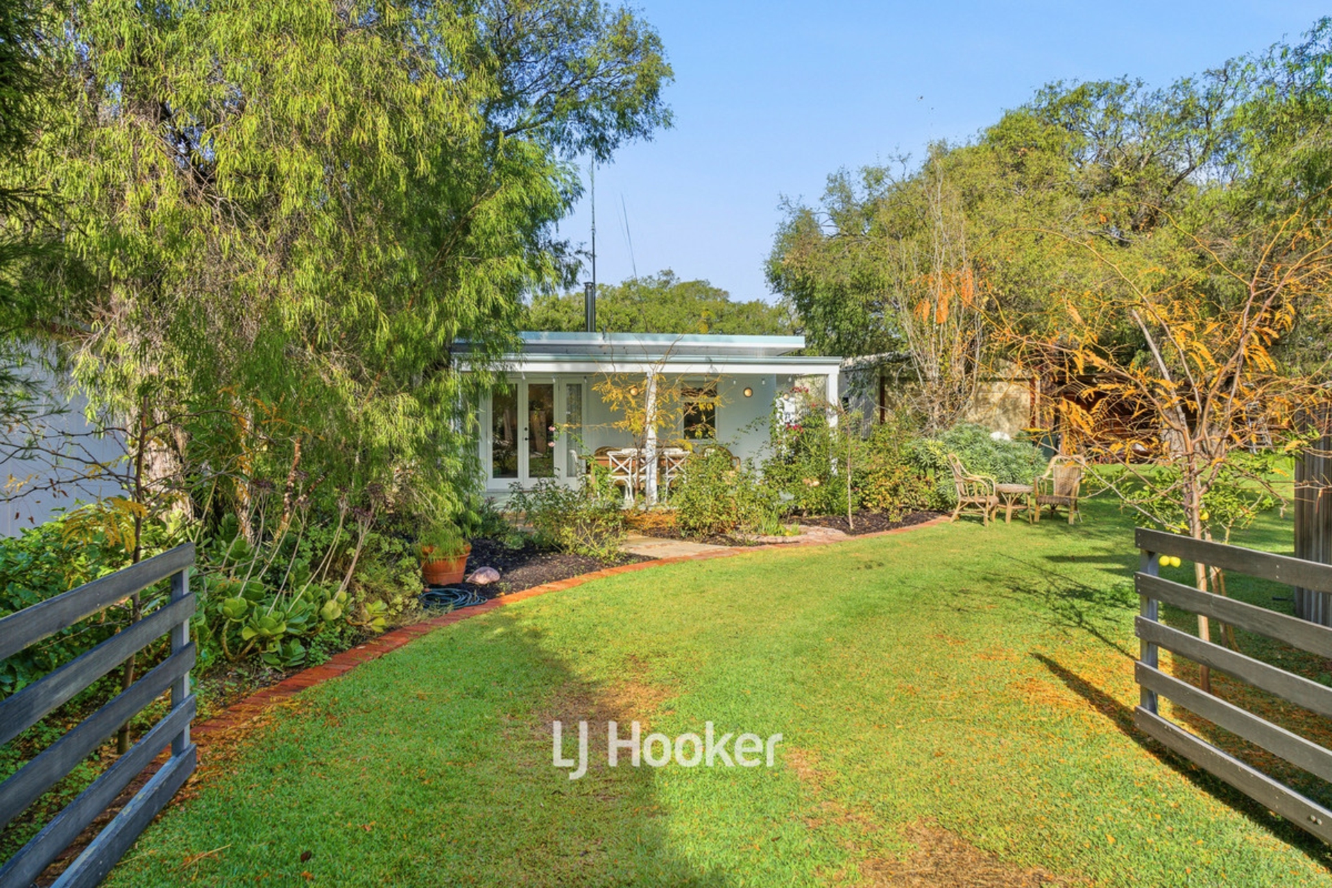 266 Geographe Bay Road — photo 4 of 27