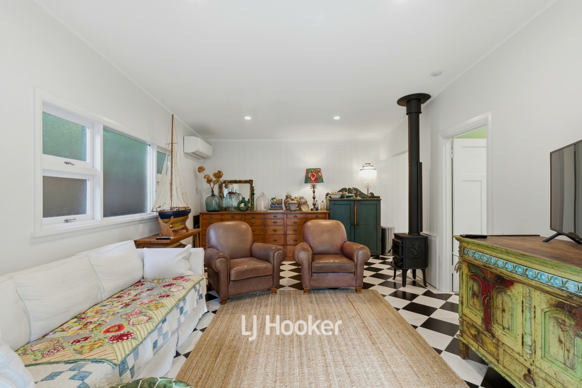 266 Geographe Bay Road — photo 8 of 27