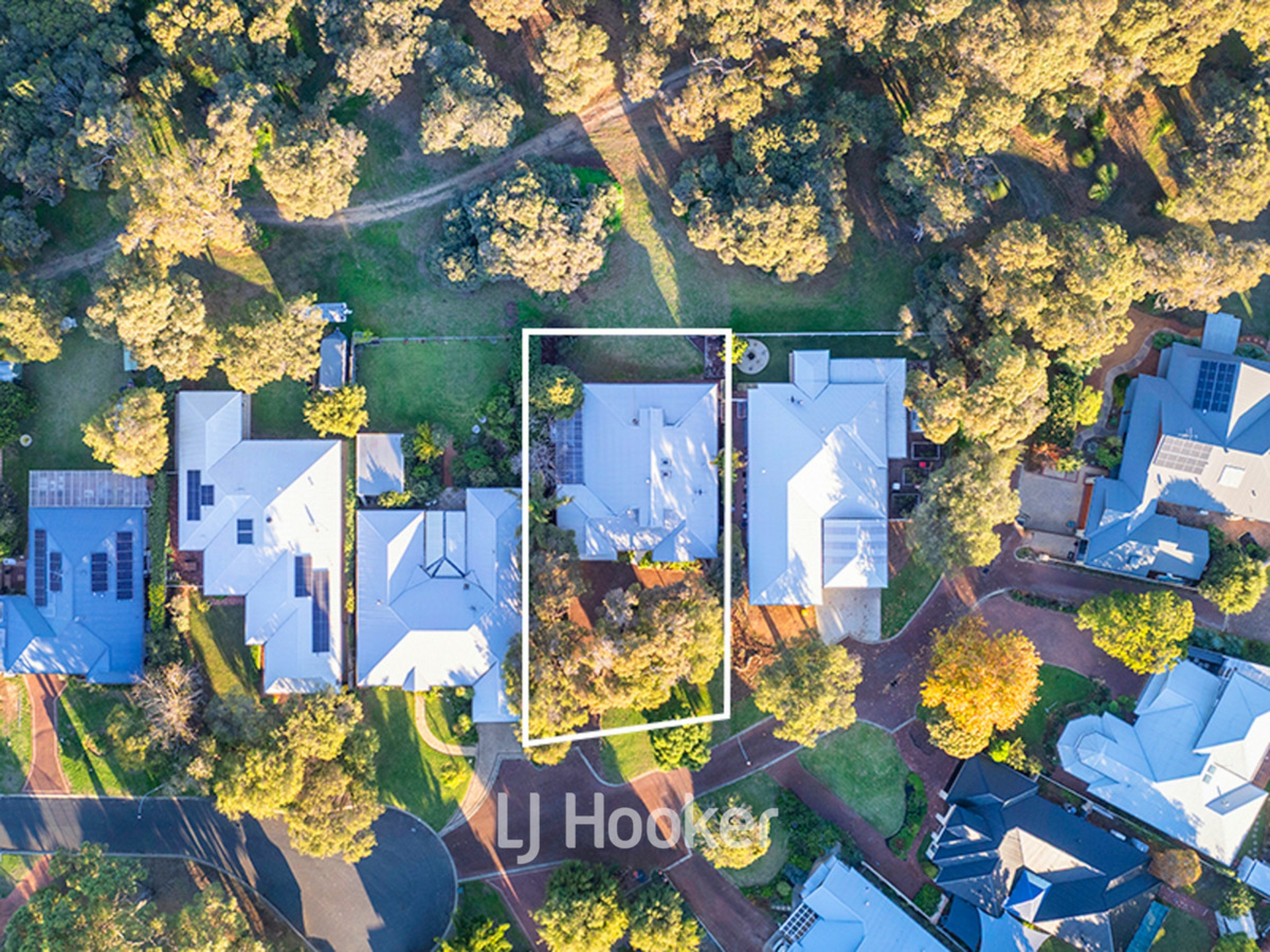 32 The Enclave — photo 4 of 25