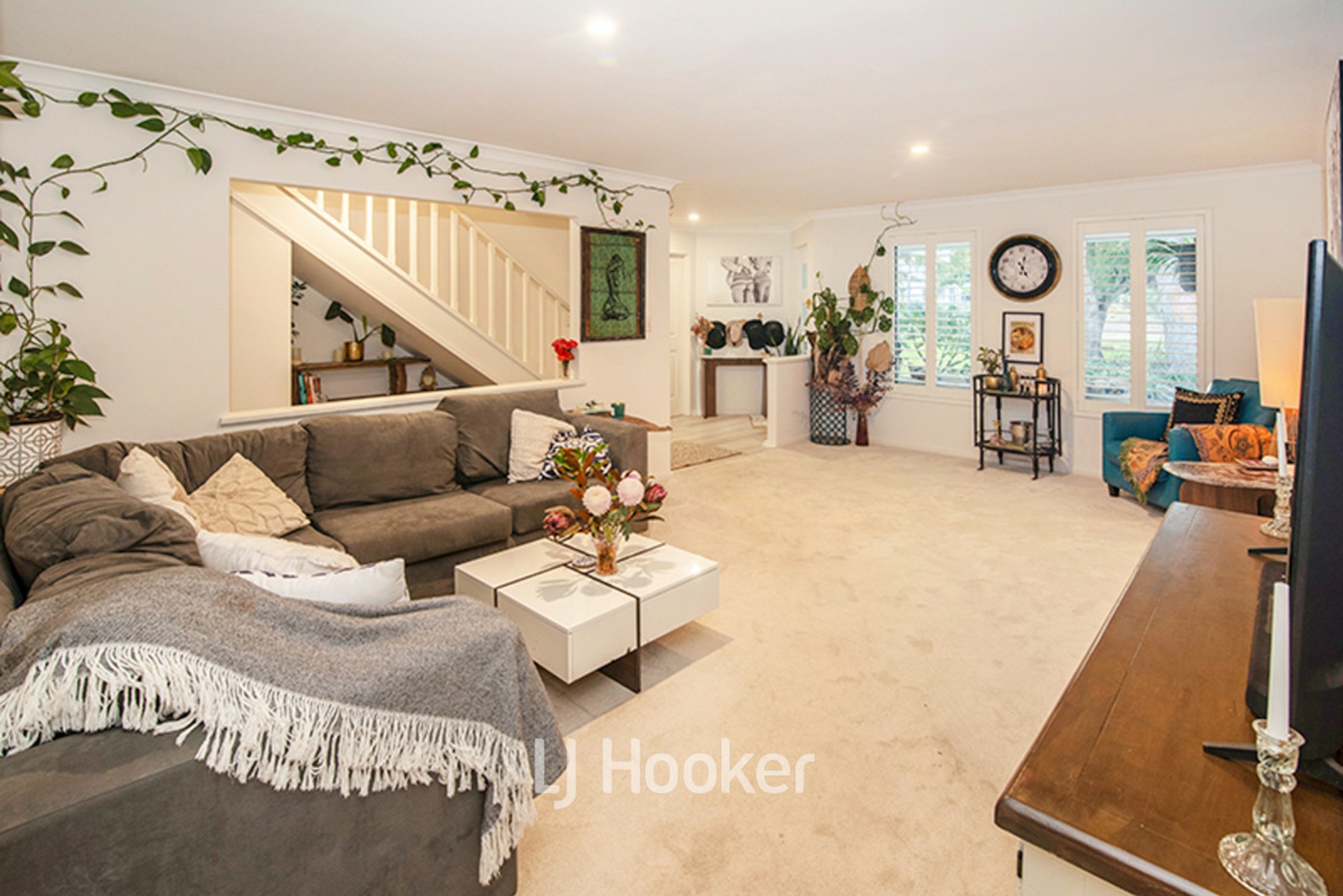 32 The Enclave — photo 9 of 25